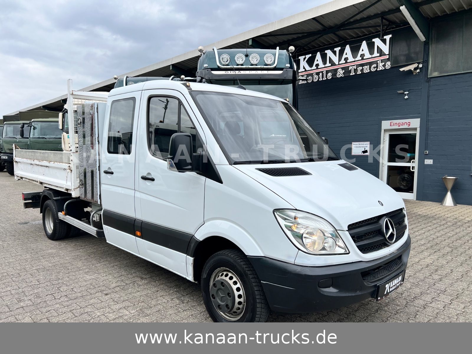 Fahrzeugabbildung Mercedes-Benz 513 CDI Sprinter KLIMA  DoKa Kipper 7-Sitzer EEV