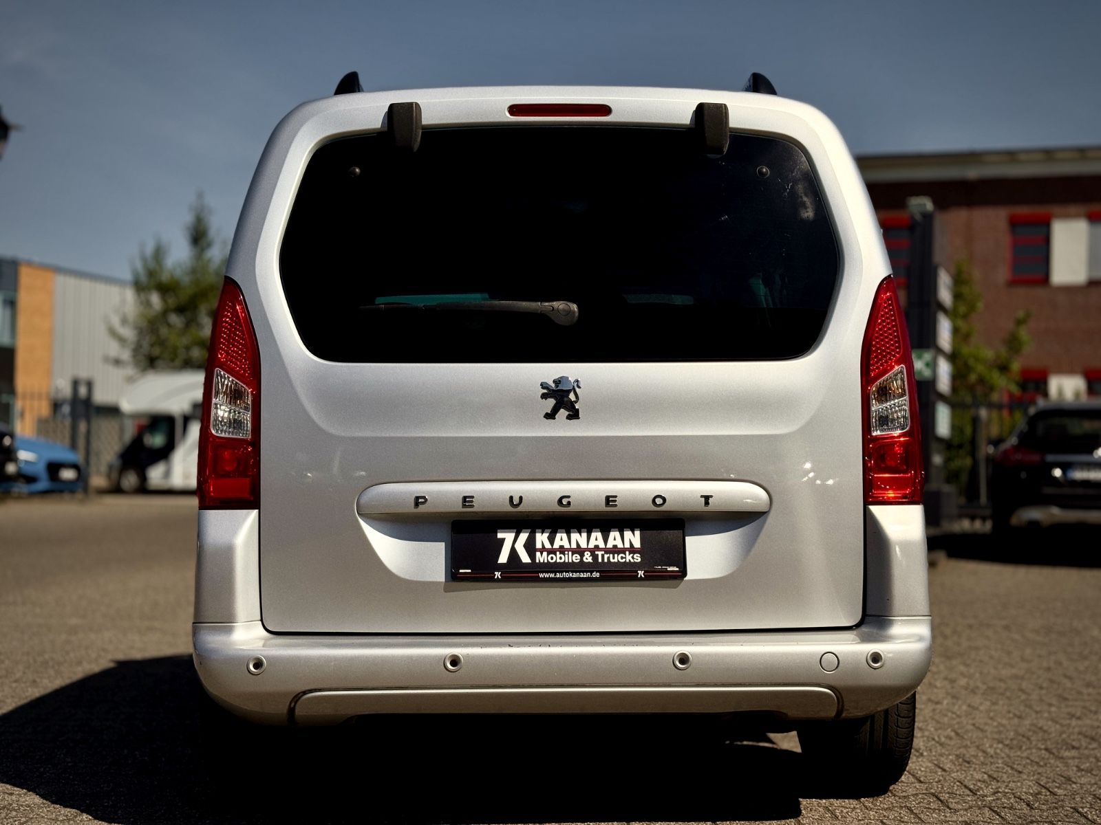 Fahrzeugabbildung Peugeot Partner 1.6 Tepee Family *PANORAMA|KLIMA|PDC*