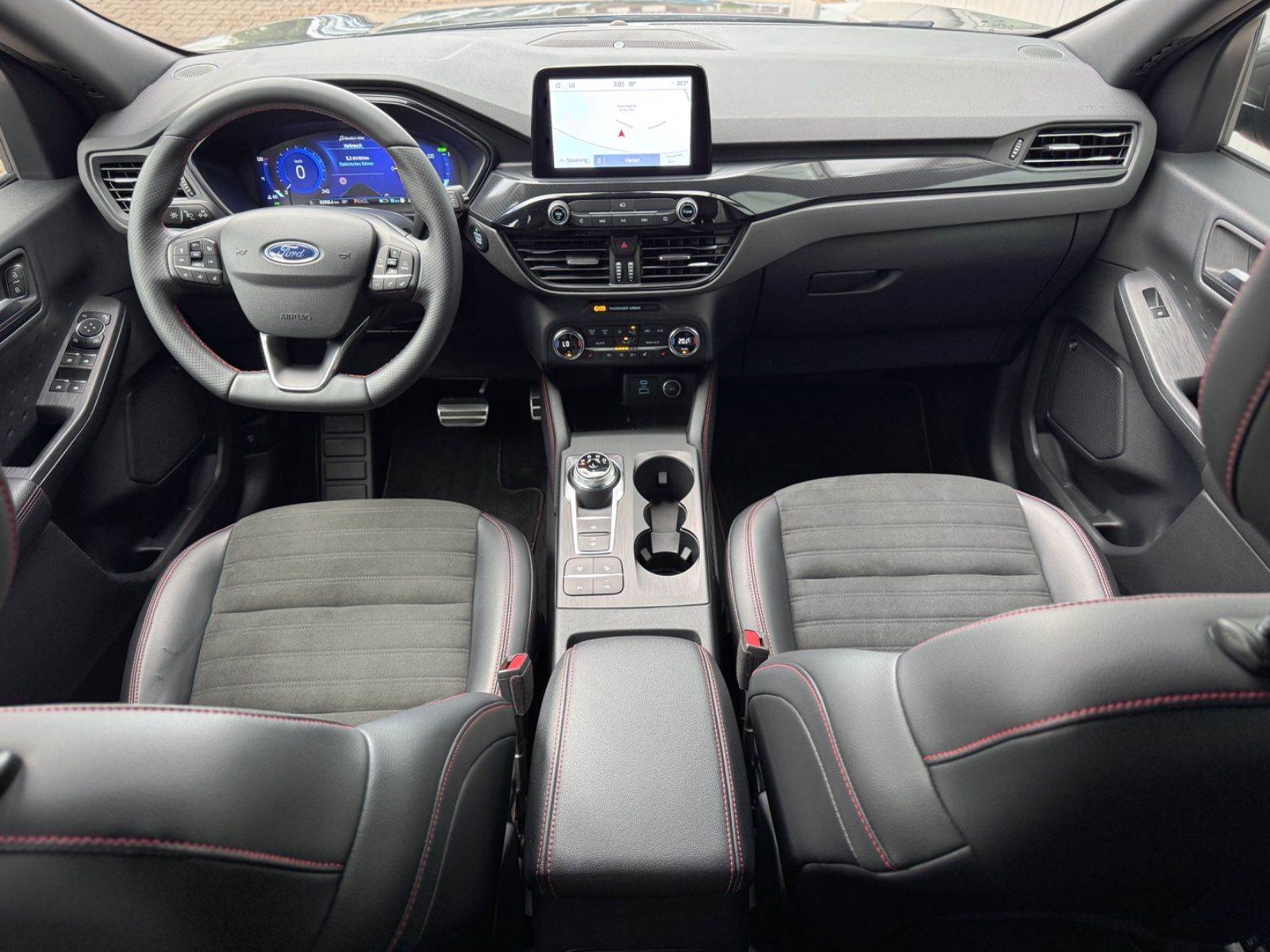 Fahrzeugabbildung Ford Kuga ST-Line X Plug-In Hybrid *NAVI|LED|CAM*