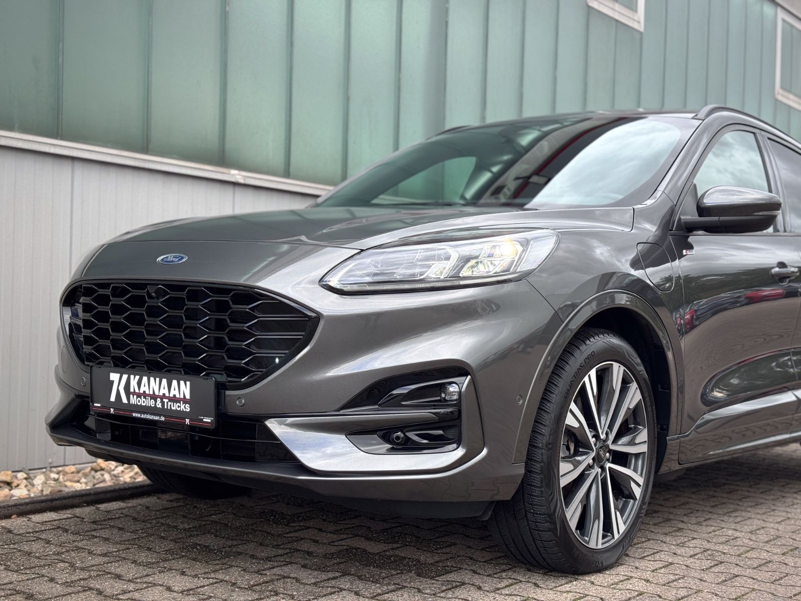 Fahrzeugabbildung Ford Kuga ST-Line X Plug-In Hybrid *NAVI|LED|CAM*