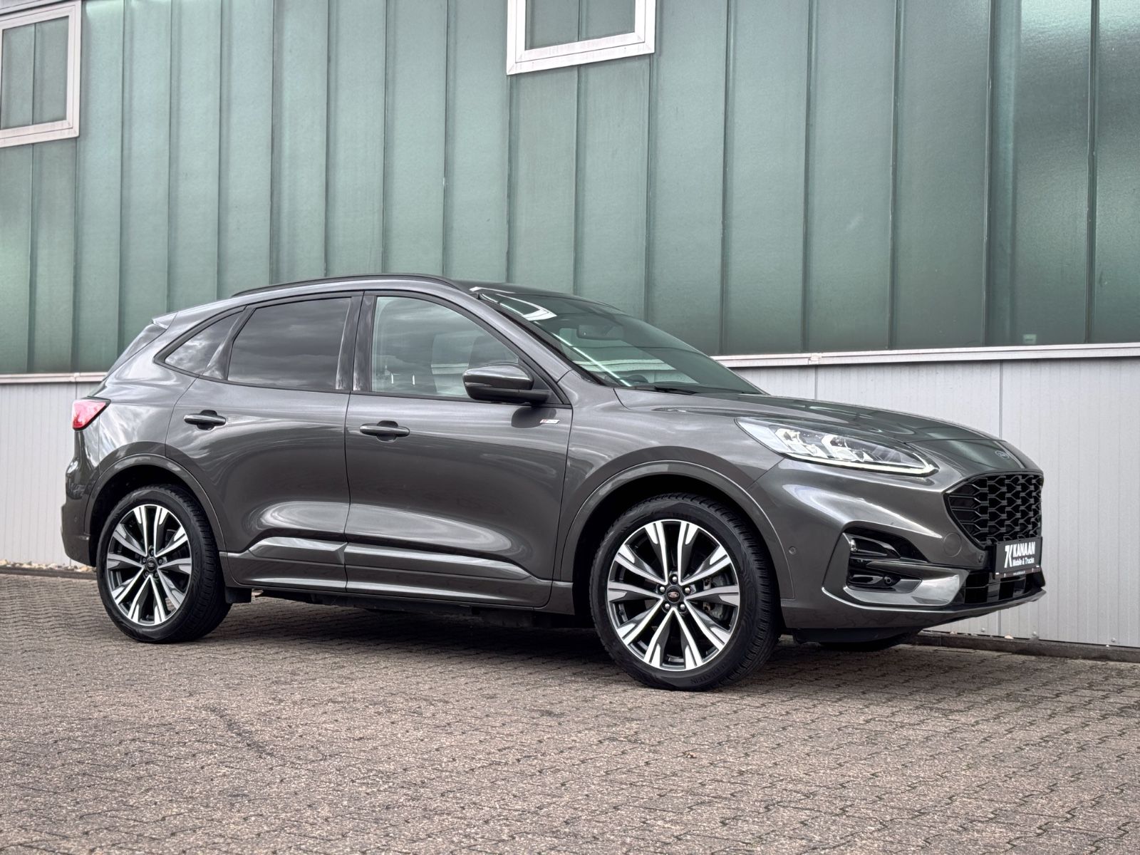 Fahrzeugabbildung Ford Kuga ST-Line X Plug-In Hybrid *NAVI|LED|CAM*