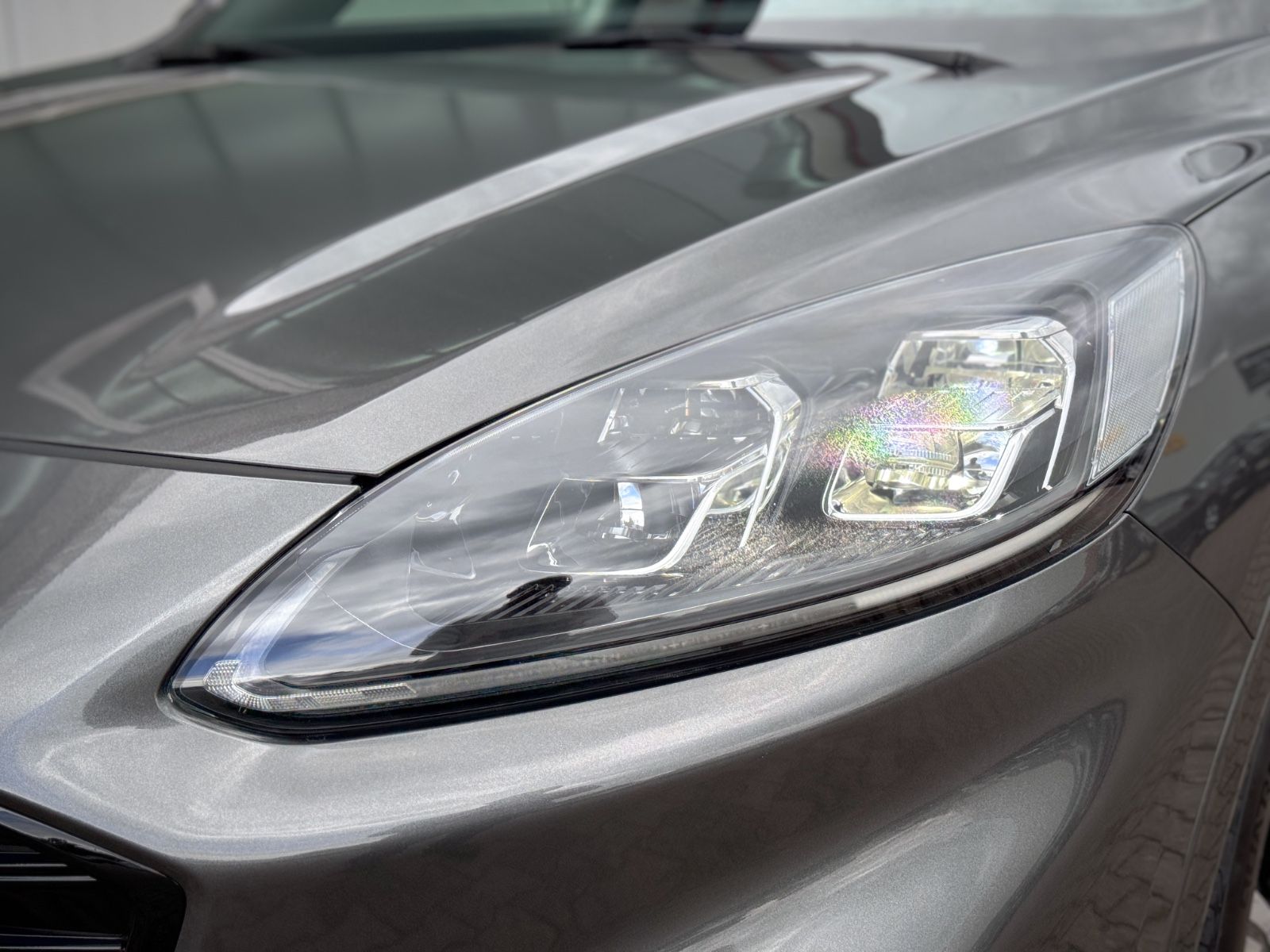 Fahrzeugabbildung Ford Kuga ST-Line X Plug-In Hybrid *NAVI|LED|CAM*
