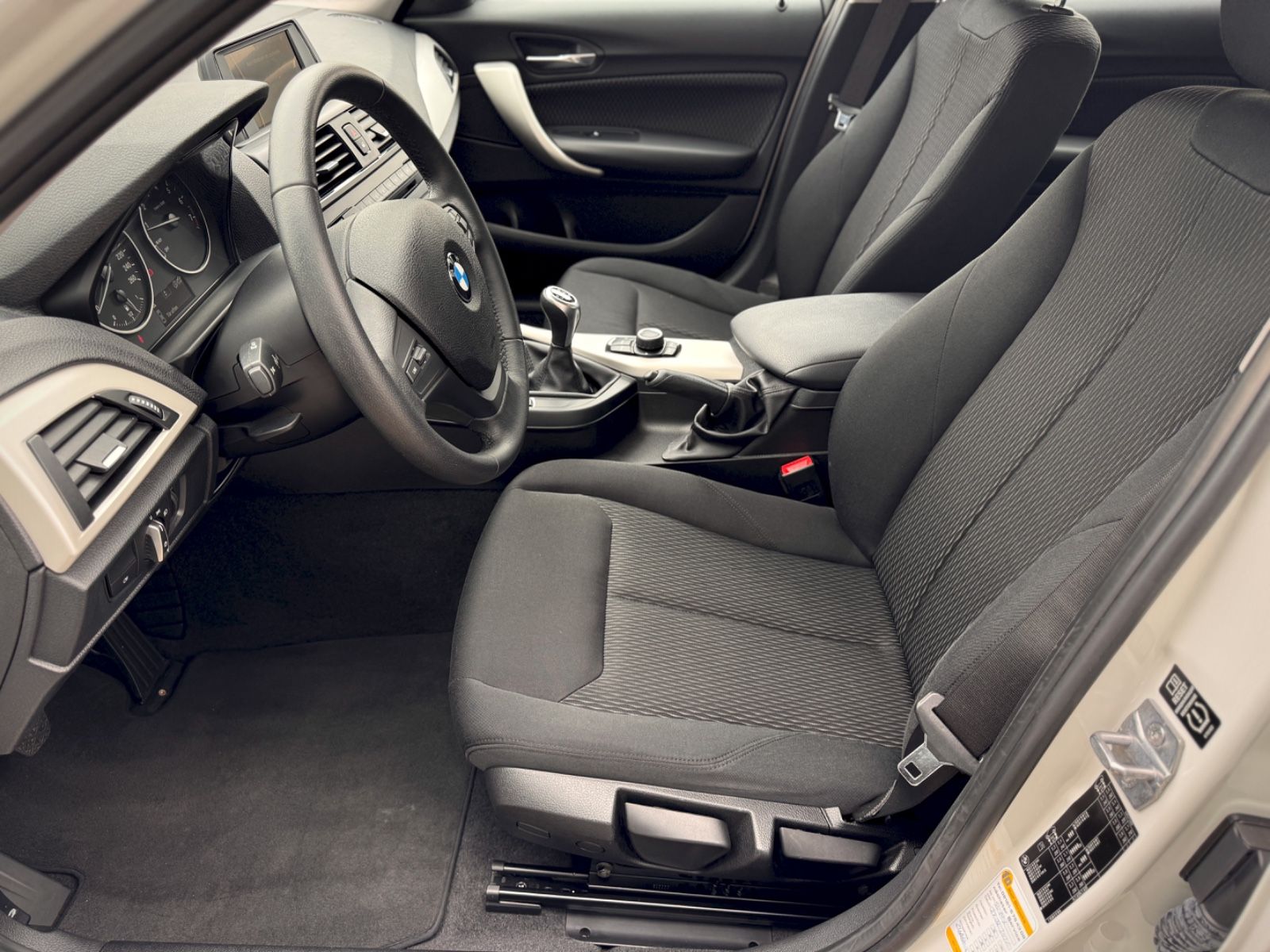 Fahrzeugabbildung BMW 114 i Advantage *KLIMA|PDC|SHZ|TEL*