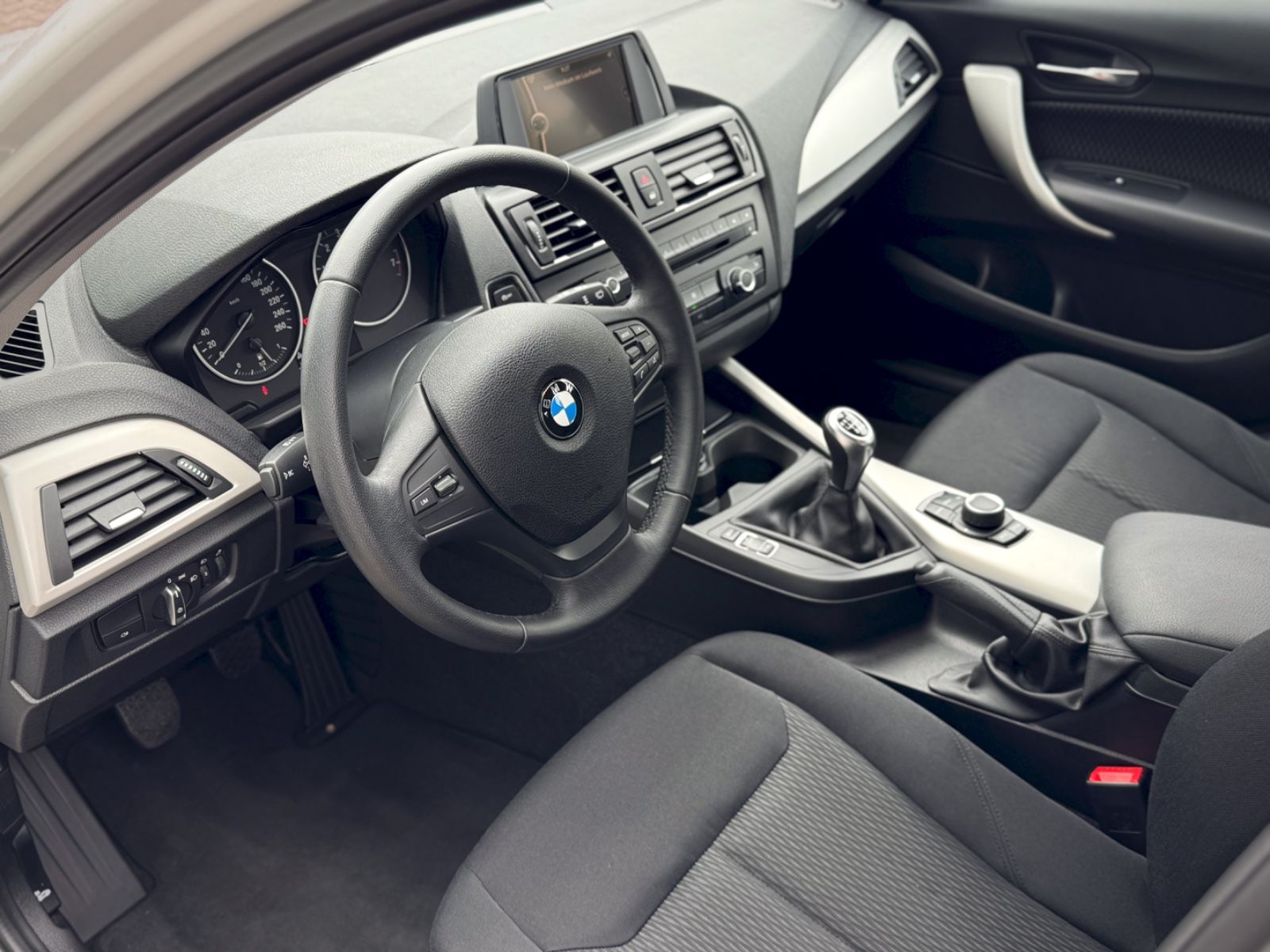 Fahrzeugabbildung BMW 114 i Advantage *KLIMA|PDC|SHZ|TEL*