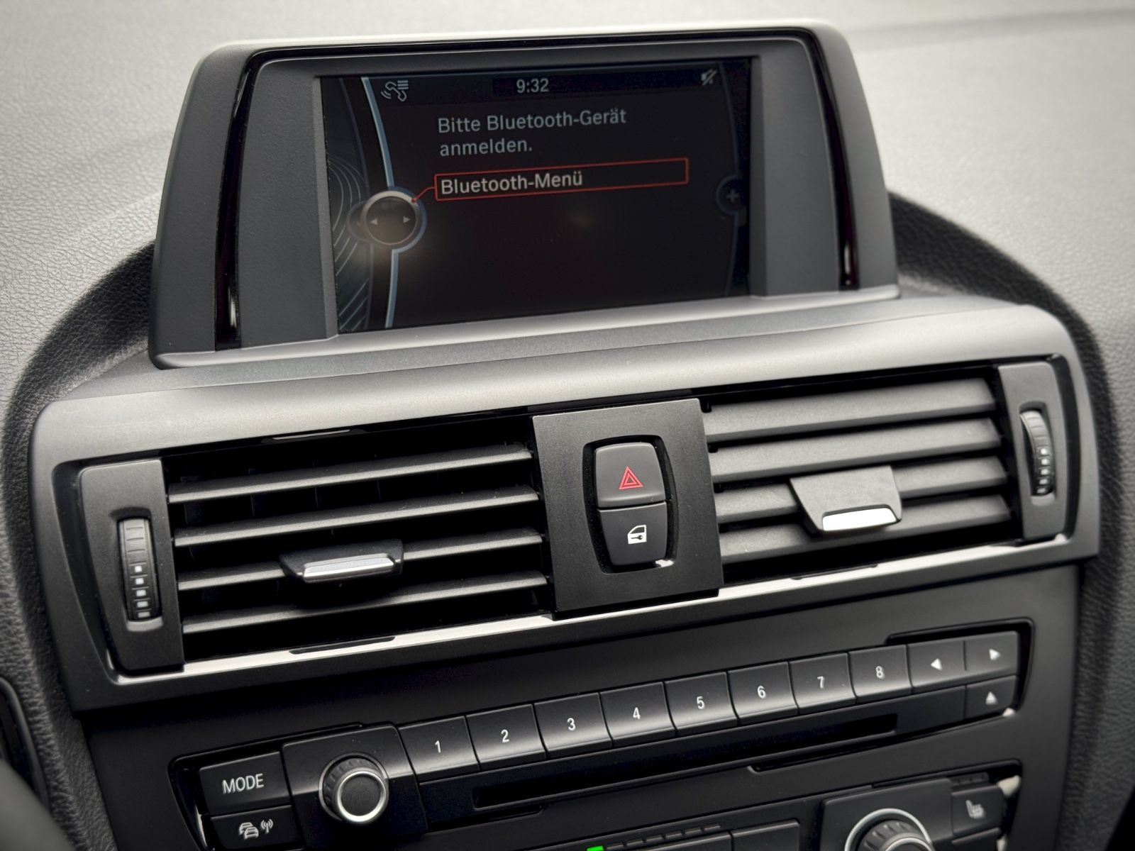 Fahrzeugabbildung BMW 114 i Advantage *KLIMA|PDC|SHZ|TEL*
