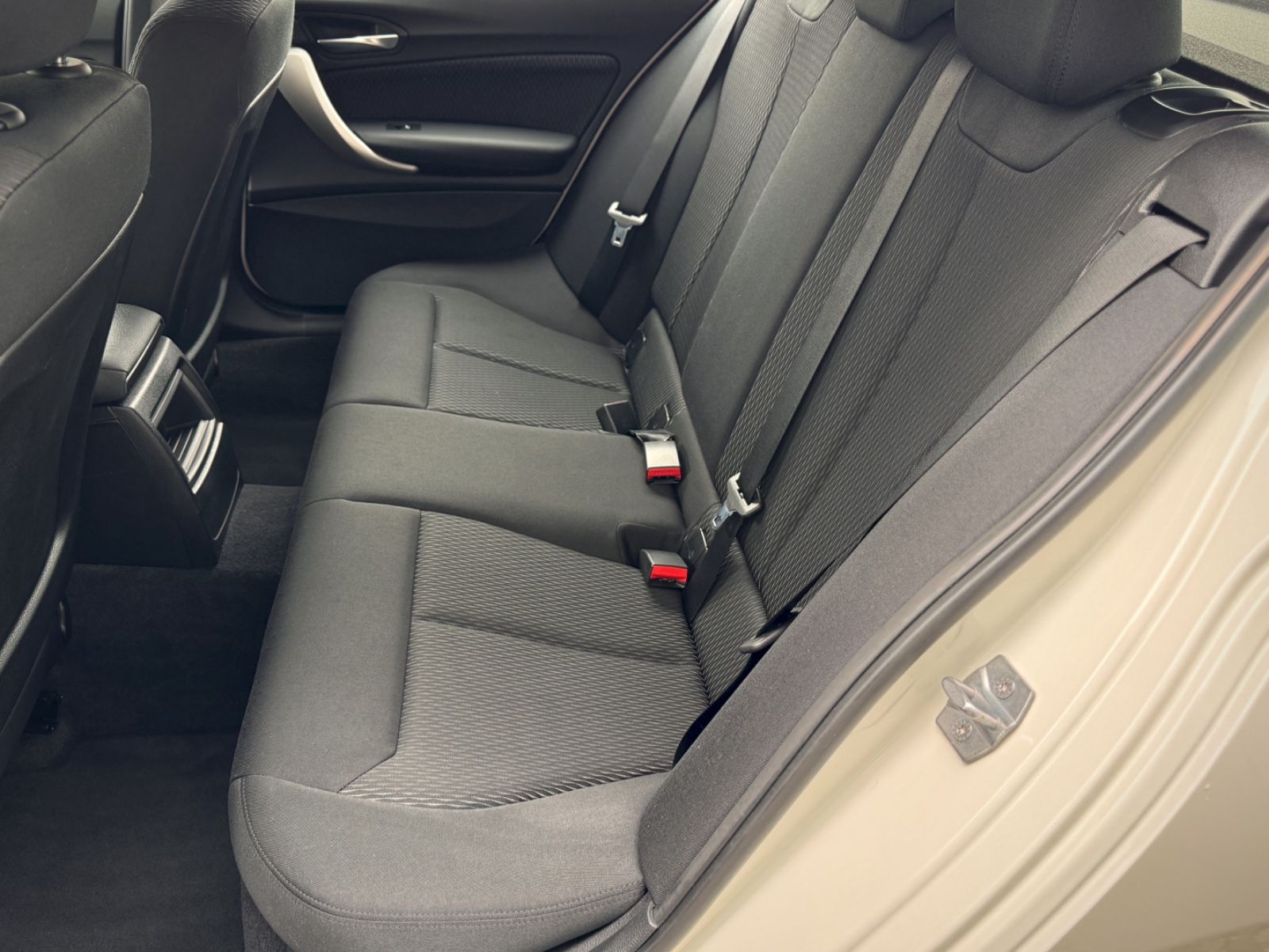 Fahrzeugabbildung BMW 114 i Advantage *KLIMA|PDC|SHZ|TEL*