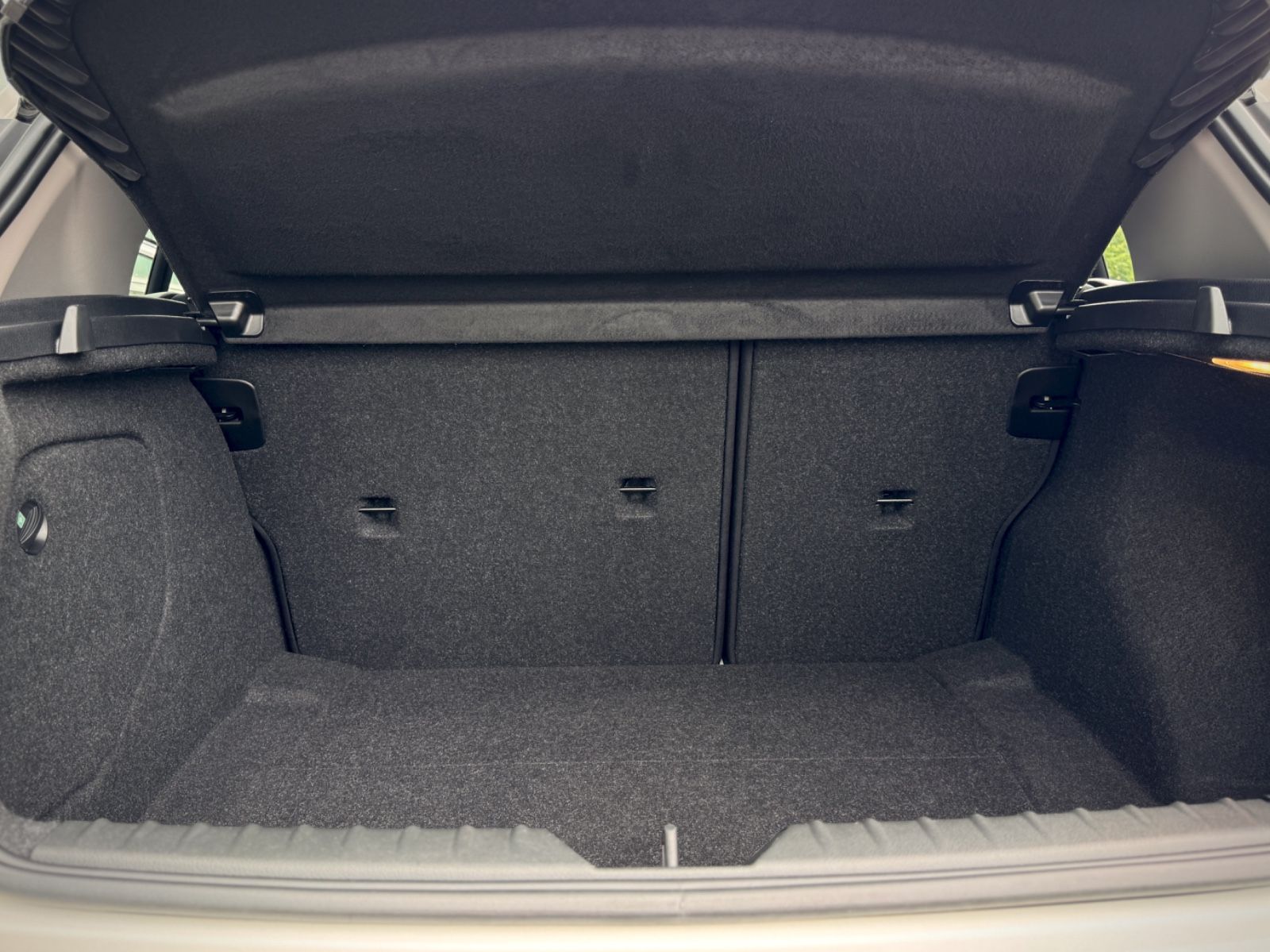 Fahrzeugabbildung BMW 114 i Advantage *KLIMA|PDC|SHZ|TEL*