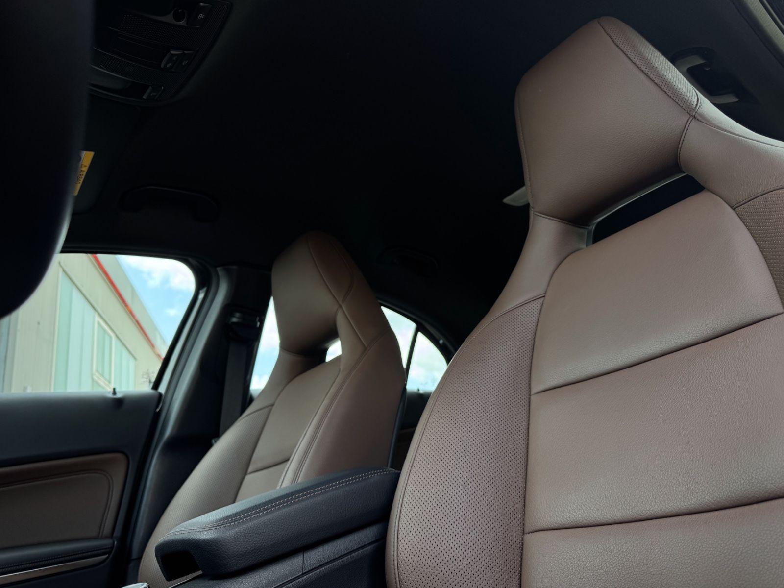 Fahrzeugabbildung Mercedes-Benz A 180 Score/Urban *NAVI|LEDER|MEMORY*