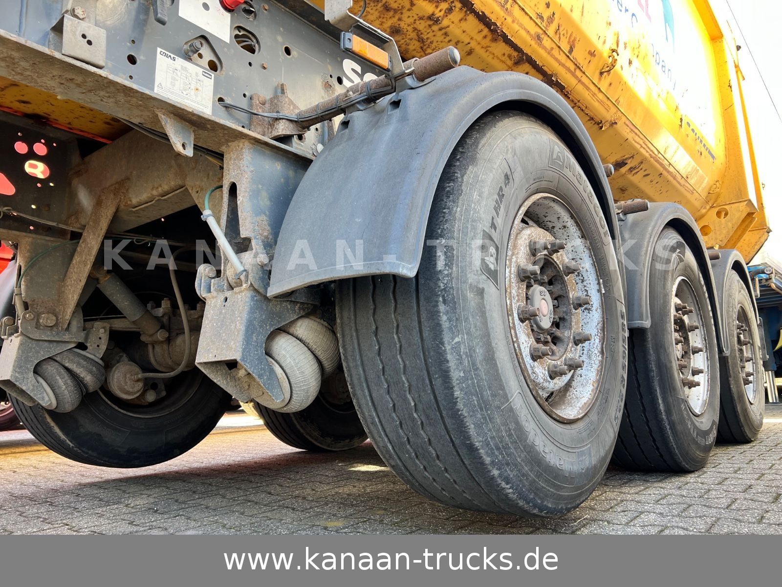 Fahrzeugabbildung Schmitz Cargobull SKI 24 SL7,2   Liftachse Leerg. 6.200 Kg  STEEL