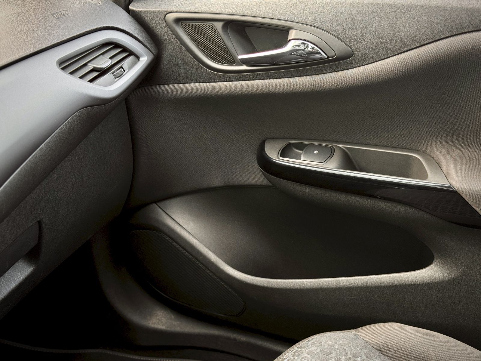 Fahrzeugabbildung Opel Corsa E 1.4 Edition *KLIMA|CARPLAY|PDC*