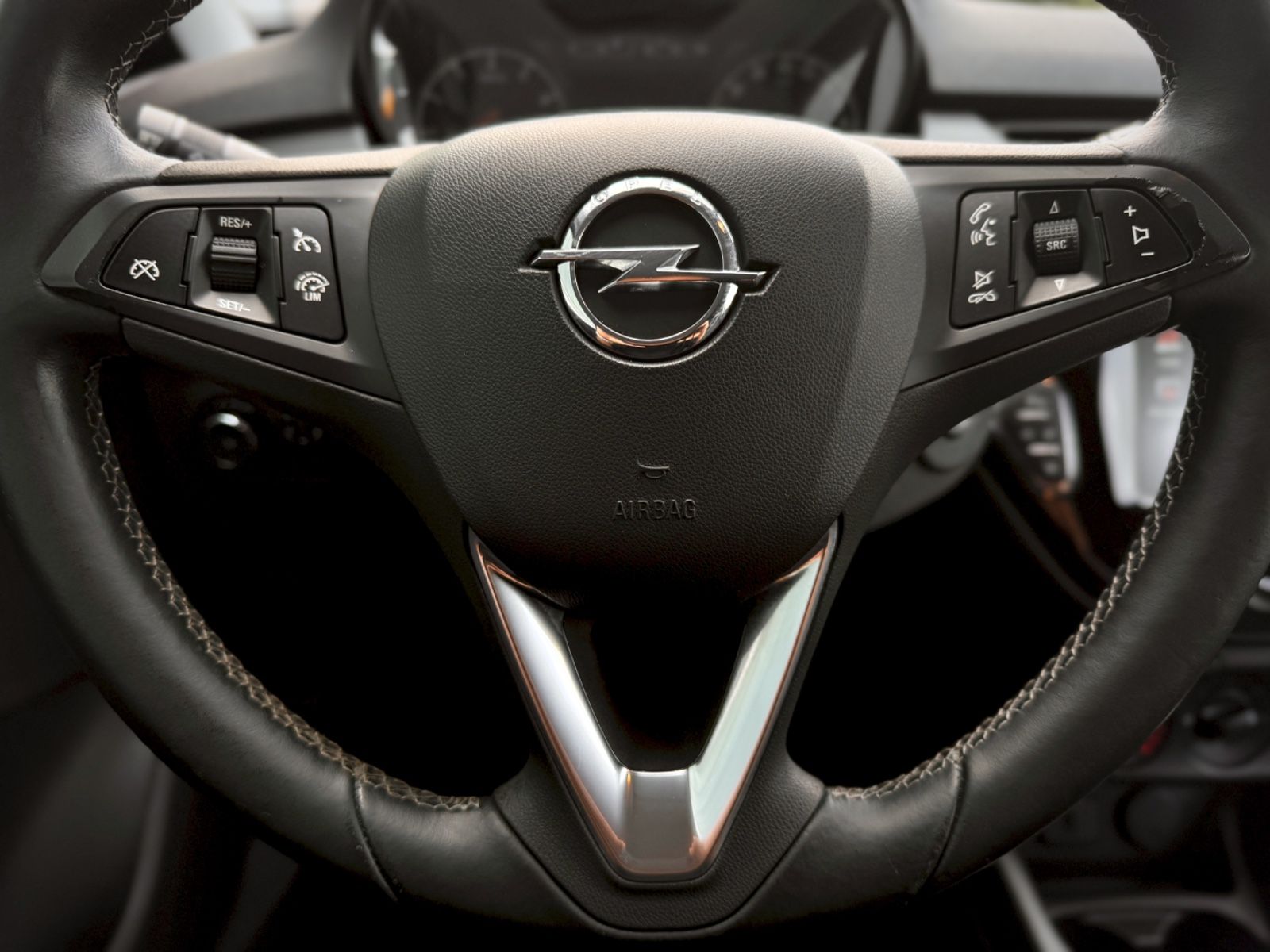 Fahrzeugabbildung Opel Corsa E 1.4 Edition *KLIMA|CARPLAY|PDC*