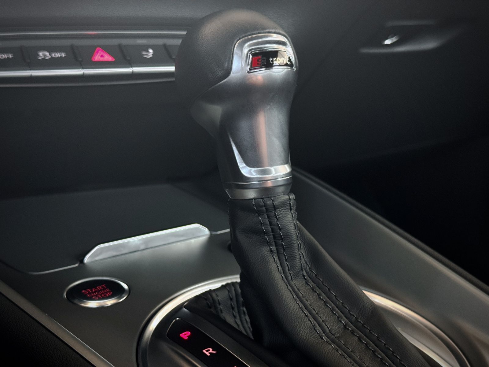 Fahrzeugabbildung Audi TT Coupe 40 TFSI S-Line *NAV|OPTIK-PAKET|19"ALU*