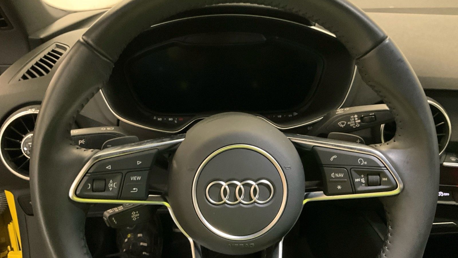 Fahrzeugabbildung Audi TT Coupe 40 TFSI S-Line *NAV|OPTIK-PAKET|18"ALU*