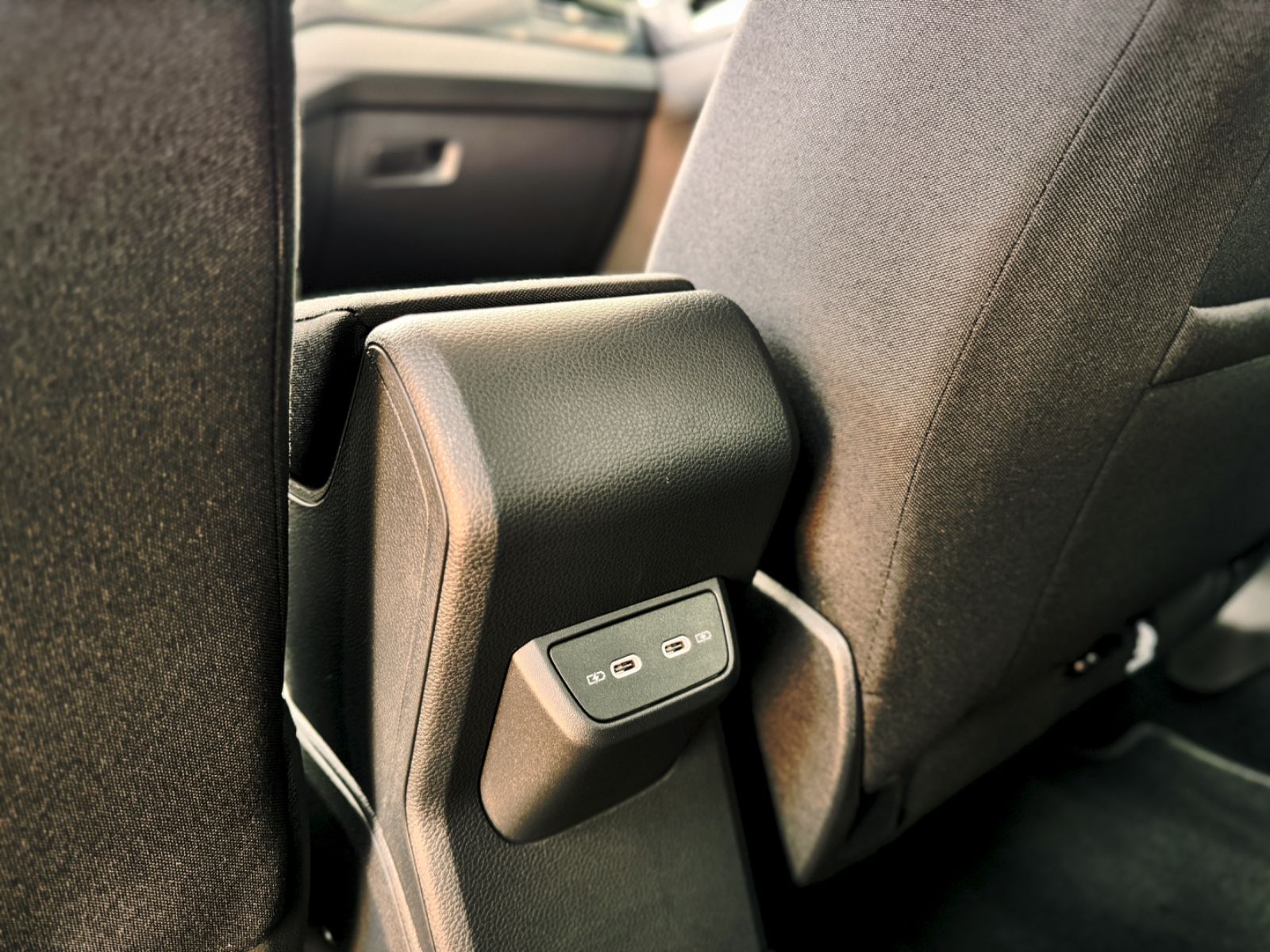 Fahrzeugabbildung Volkswagen Polo VI 1.0 TSI Life *IQ-DRIVE|ASSIST|NAVI|SHZ*