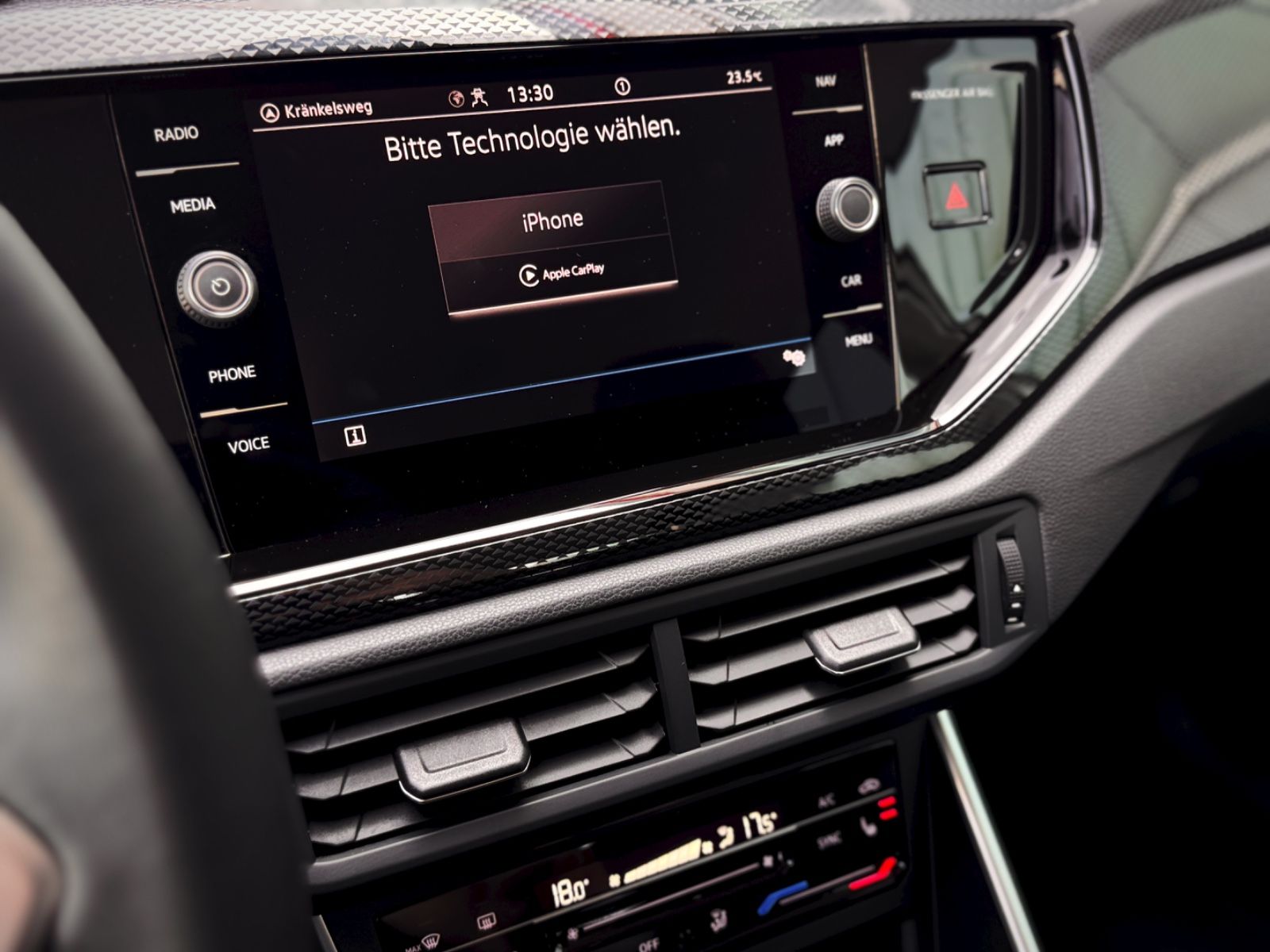 Fahrzeugabbildung Volkswagen Polo VI 1.0 TSI Life *IQ-DRIVE|ASSIST|NAVI|SHZ*