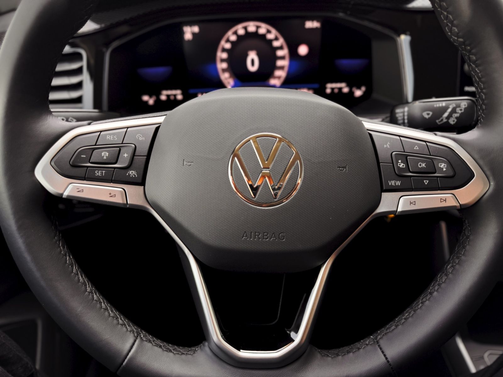 Fahrzeugabbildung Volkswagen Polo VI 1.0 TSI Life *IQ-DRIVE|ASSIST|NAVI|SHZ*