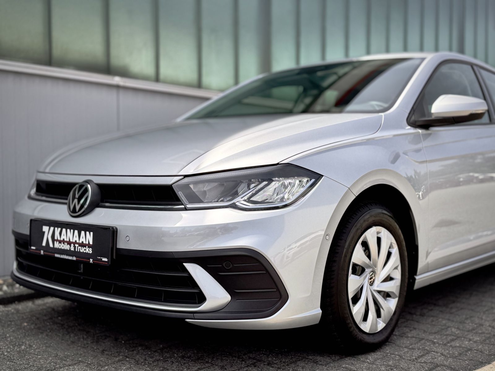 Fahrzeugabbildung Volkswagen Polo VI 1.0 TSI Life *IQ-DRIVE|ASSIST|NAVI|SHZ*