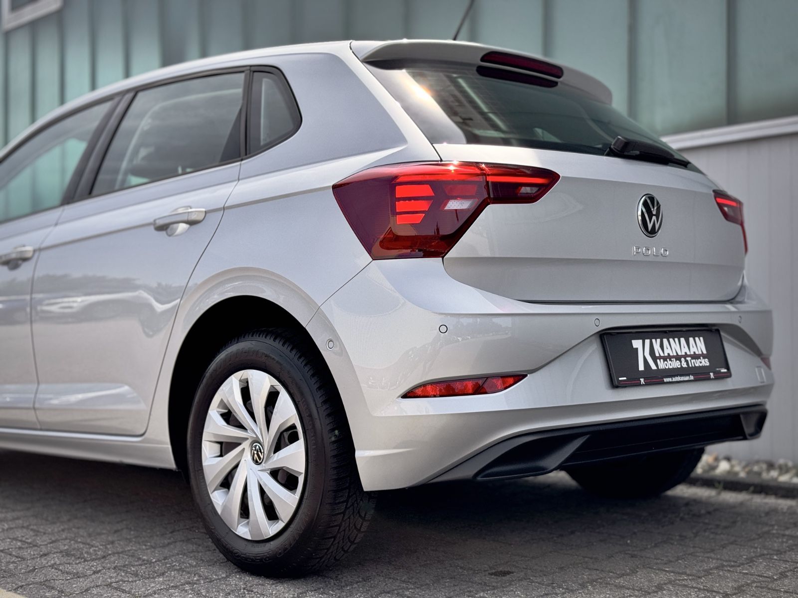 Fahrzeugabbildung Volkswagen Polo VI 1.0 TSI Life *IQ-DRIVE|ASSIST|NAVI|SHZ*