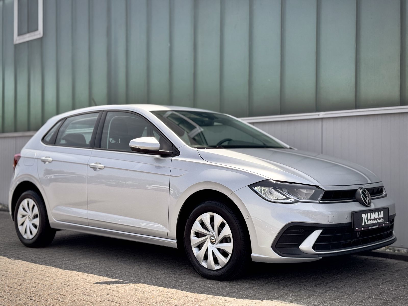 Fahrzeugabbildung Volkswagen Polo VI 1.0 TSI Life *IQ-DRIVE|ASSIST|NAVI|SHZ*