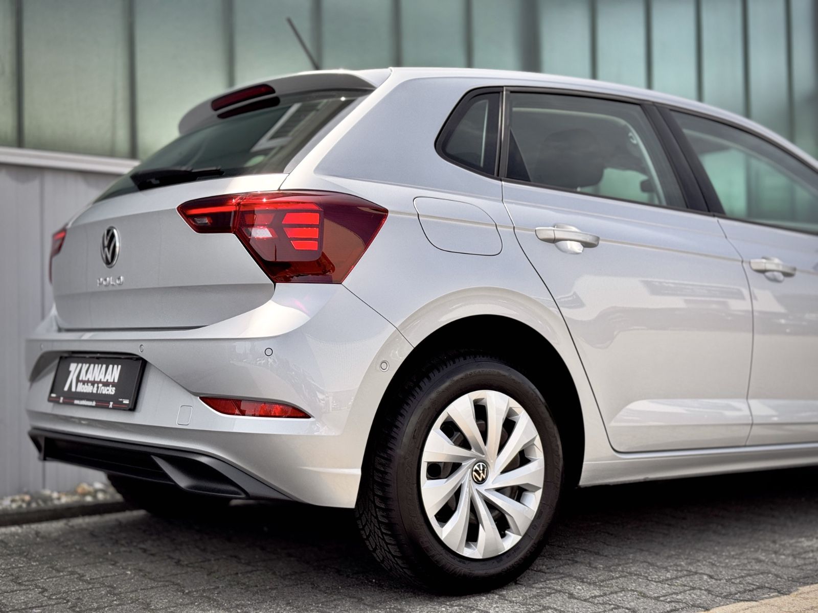 Fahrzeugabbildung Volkswagen Polo VI 1.0 TSI Life *IQ-DRIVE|ASSIST|NAVI|SHZ*