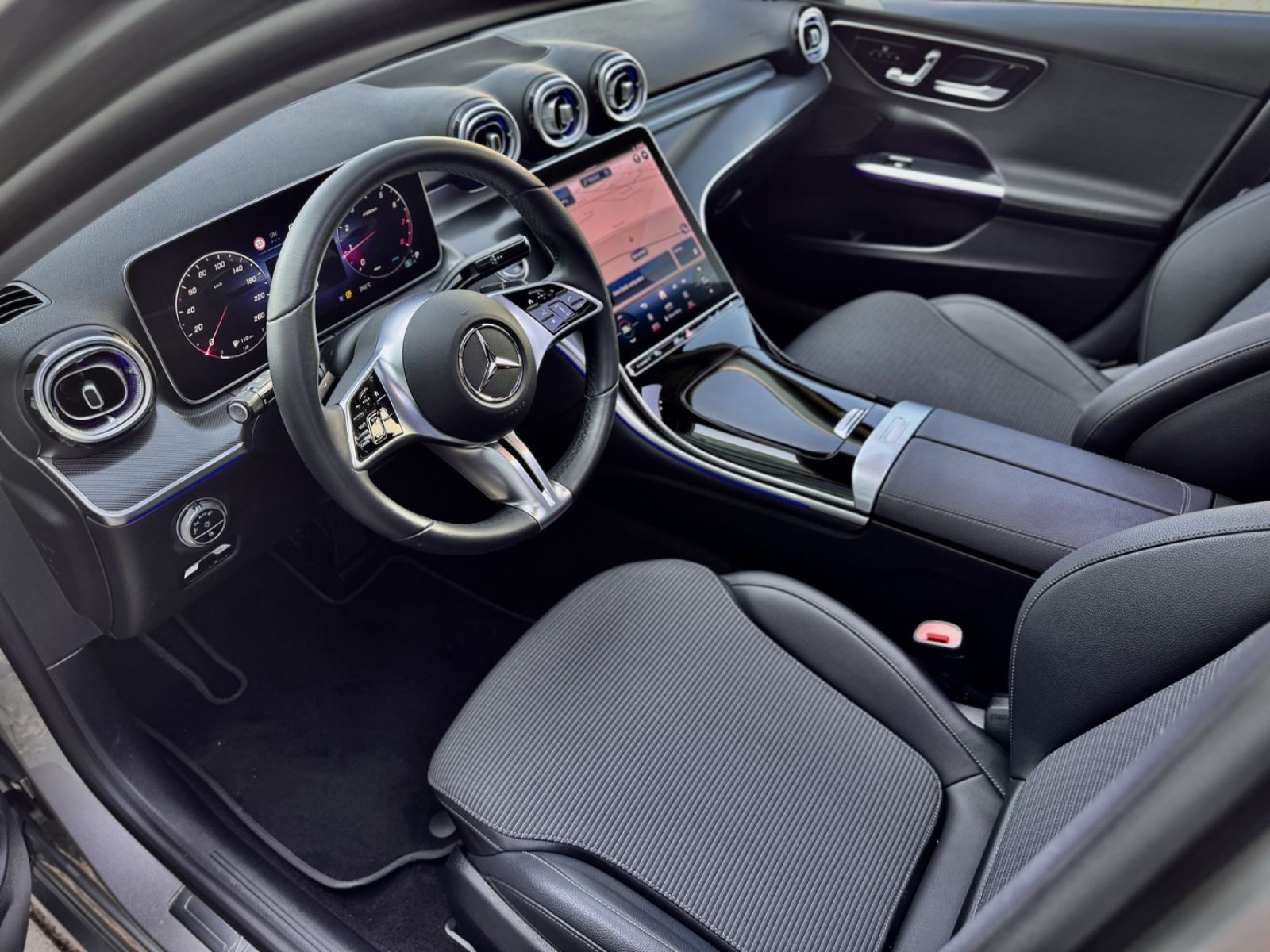 Fahrzeugabbildung Mercedes-Benz C 180 Avantgarde Business*GSHD|AMBIENTE|LED|CAM*
