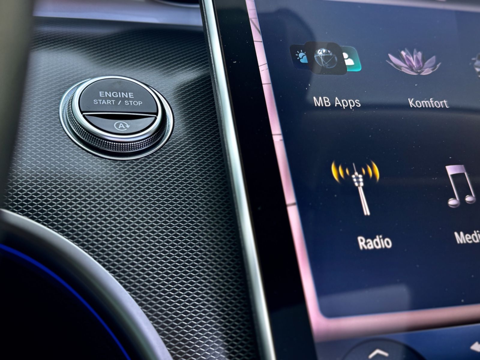 Fahrzeugabbildung Mercedes-Benz C 180 Avantgarde Business*GSHD|AMBIENTE|LED|CAM*