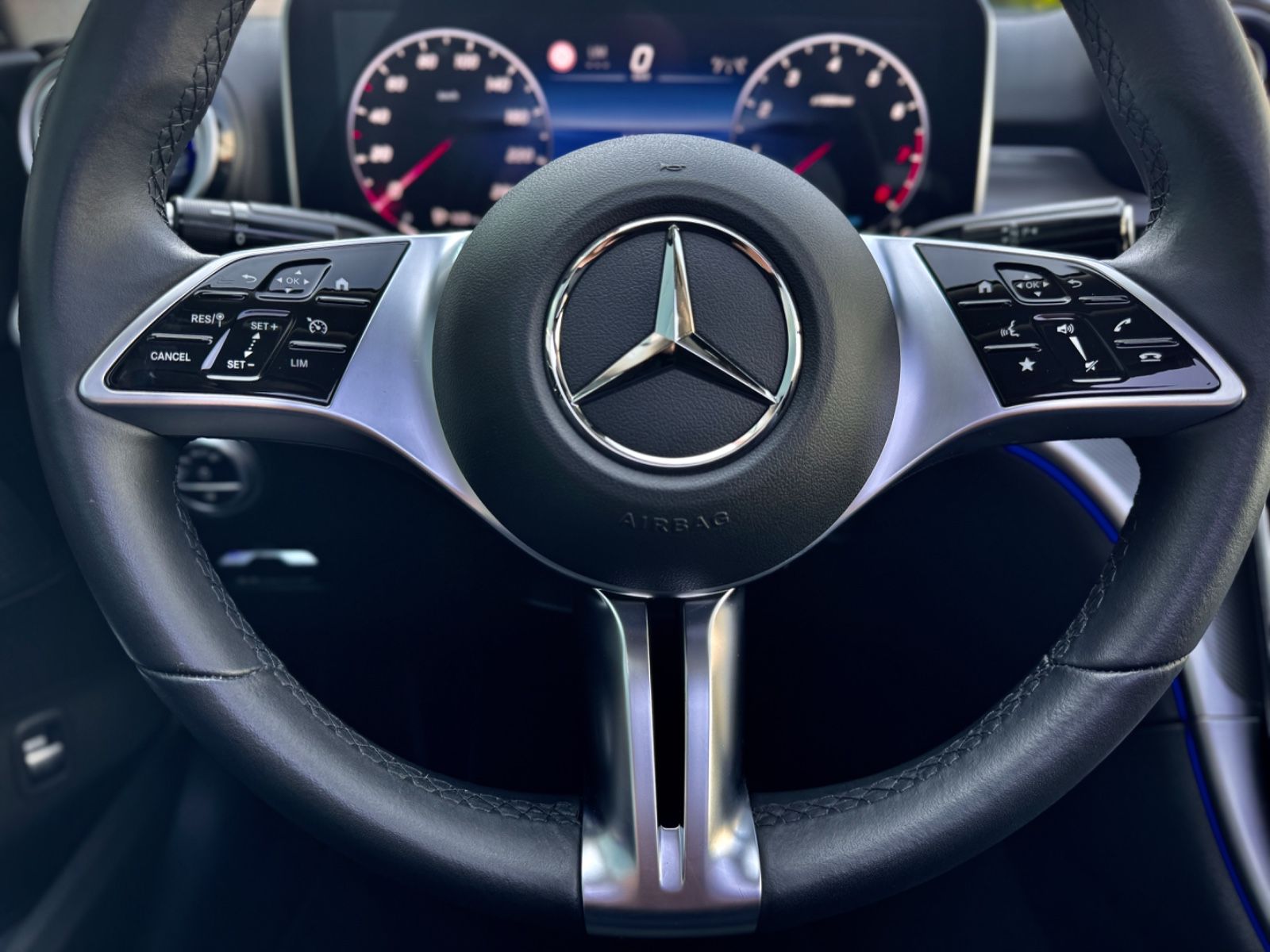 Fahrzeugabbildung Mercedes-Benz C 180 Avantgarde Business*GSHD|AMBIENTE|LED|CAM*