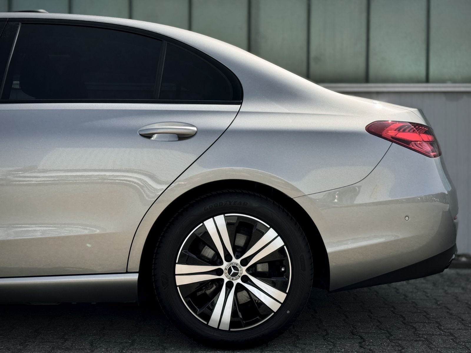 Fahrzeugabbildung Mercedes-Benz C 180 Avantgarde Business*GSHD|AMBIENTE|LED|CAM*
