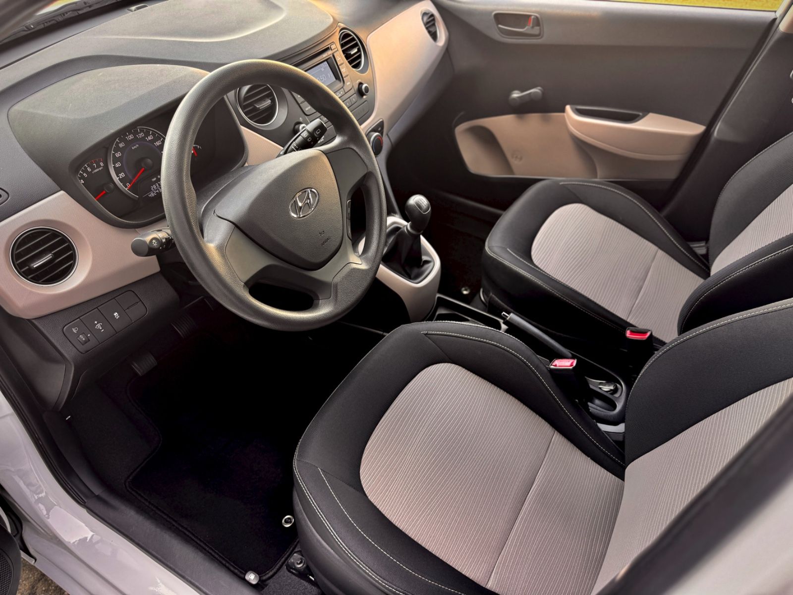Fahrzeugabbildung Hyundai i10 Classic *KLIMA|USB|ISOFIX*