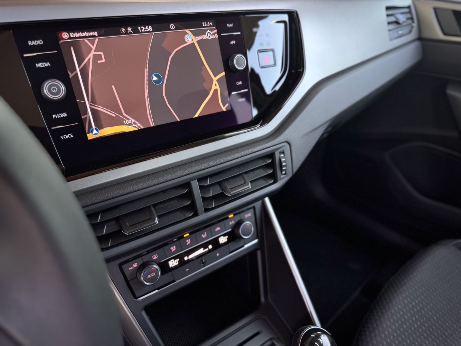 Fahrzeugabbildung Volkswagen Polo VI 1.0 TSI Comfortline*NAV|PDC|DAB|WENIG KM