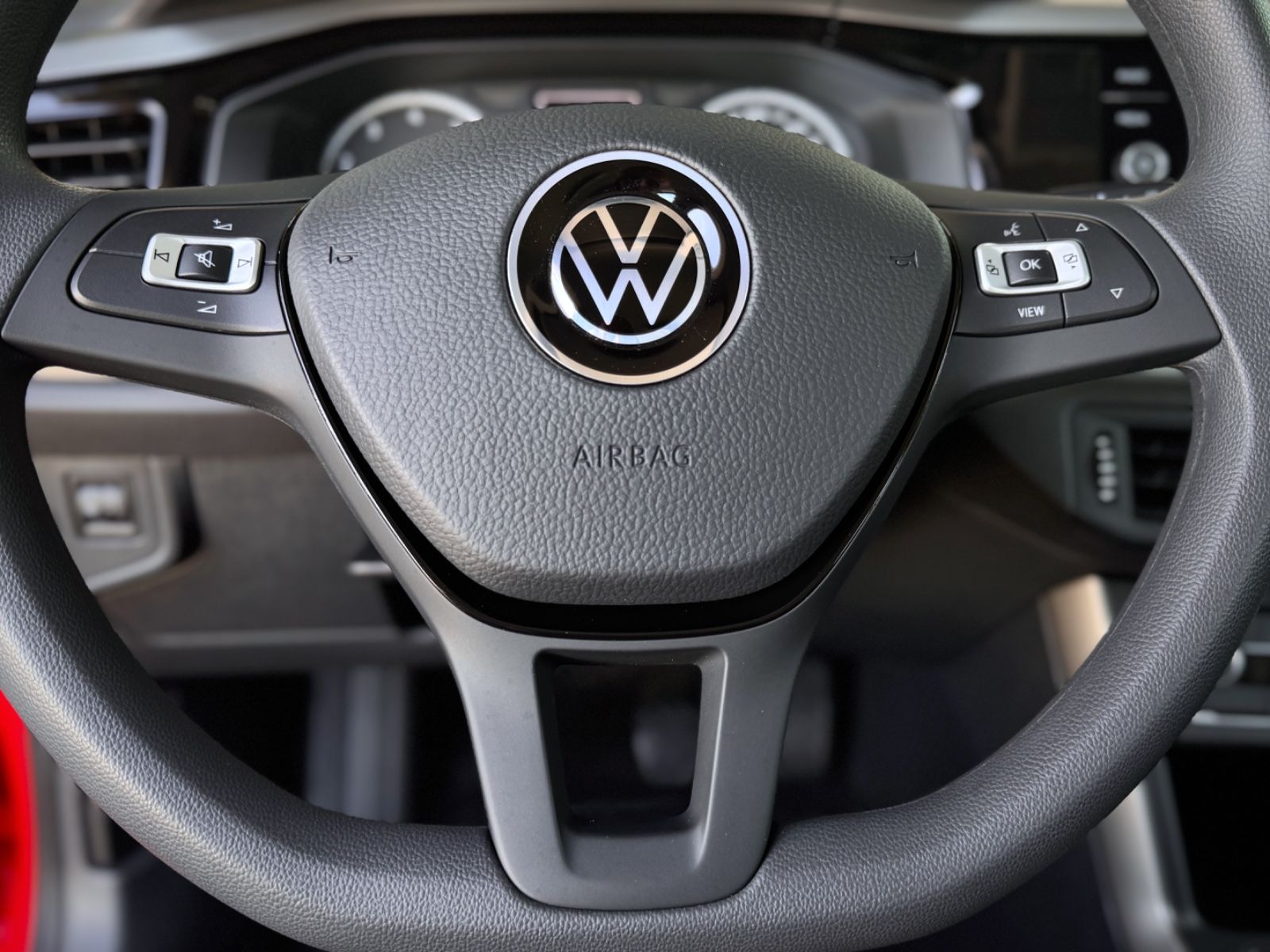 Fahrzeugabbildung Volkswagen Polo VI 1.0 TSI Comfortline*NAV|PDC|DAB|WENIG KM