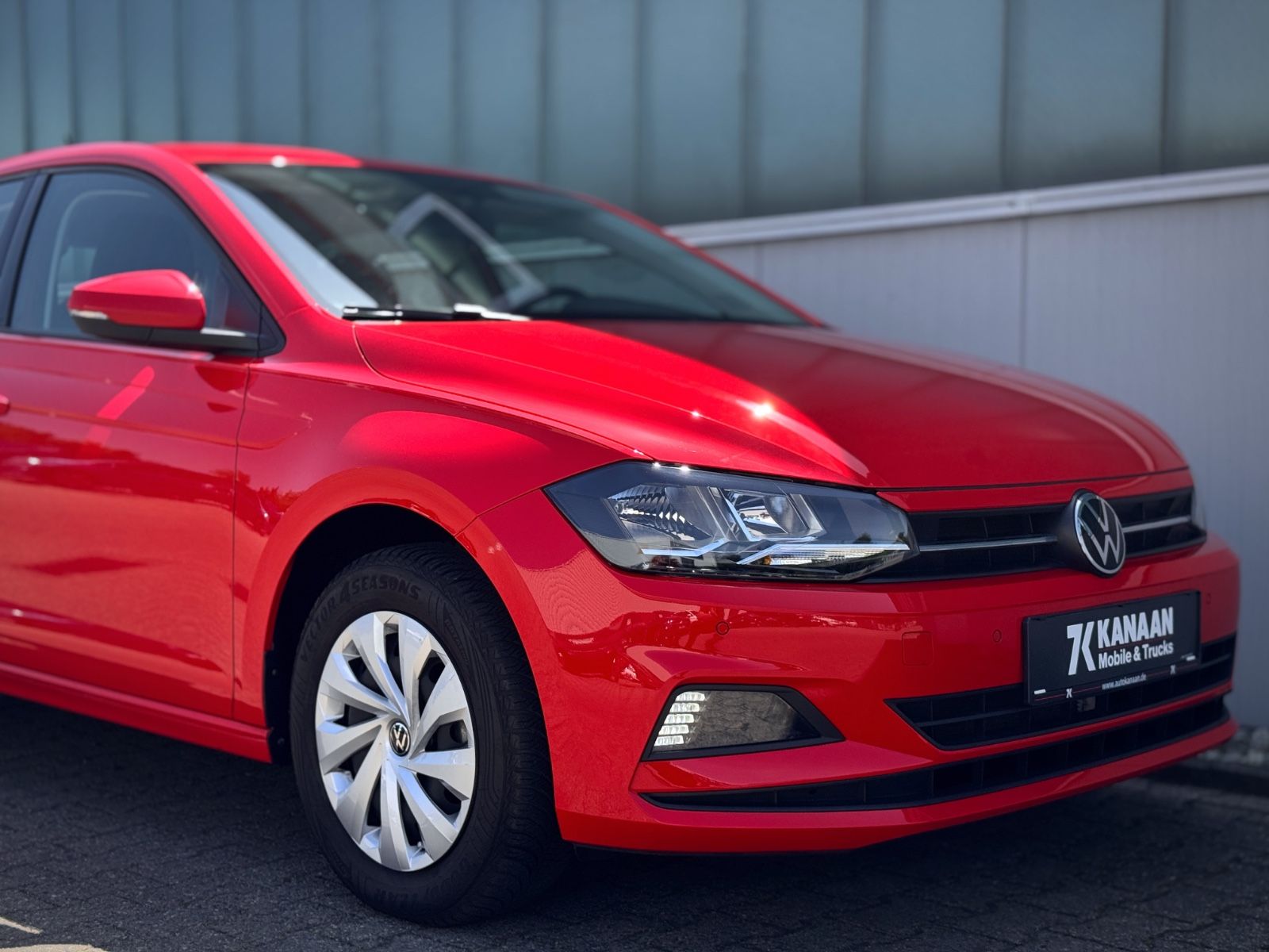 Fahrzeugabbildung Volkswagen Polo VI 1.0 TSI Comfortline*NAV|PDC|DAB|WENIG KM