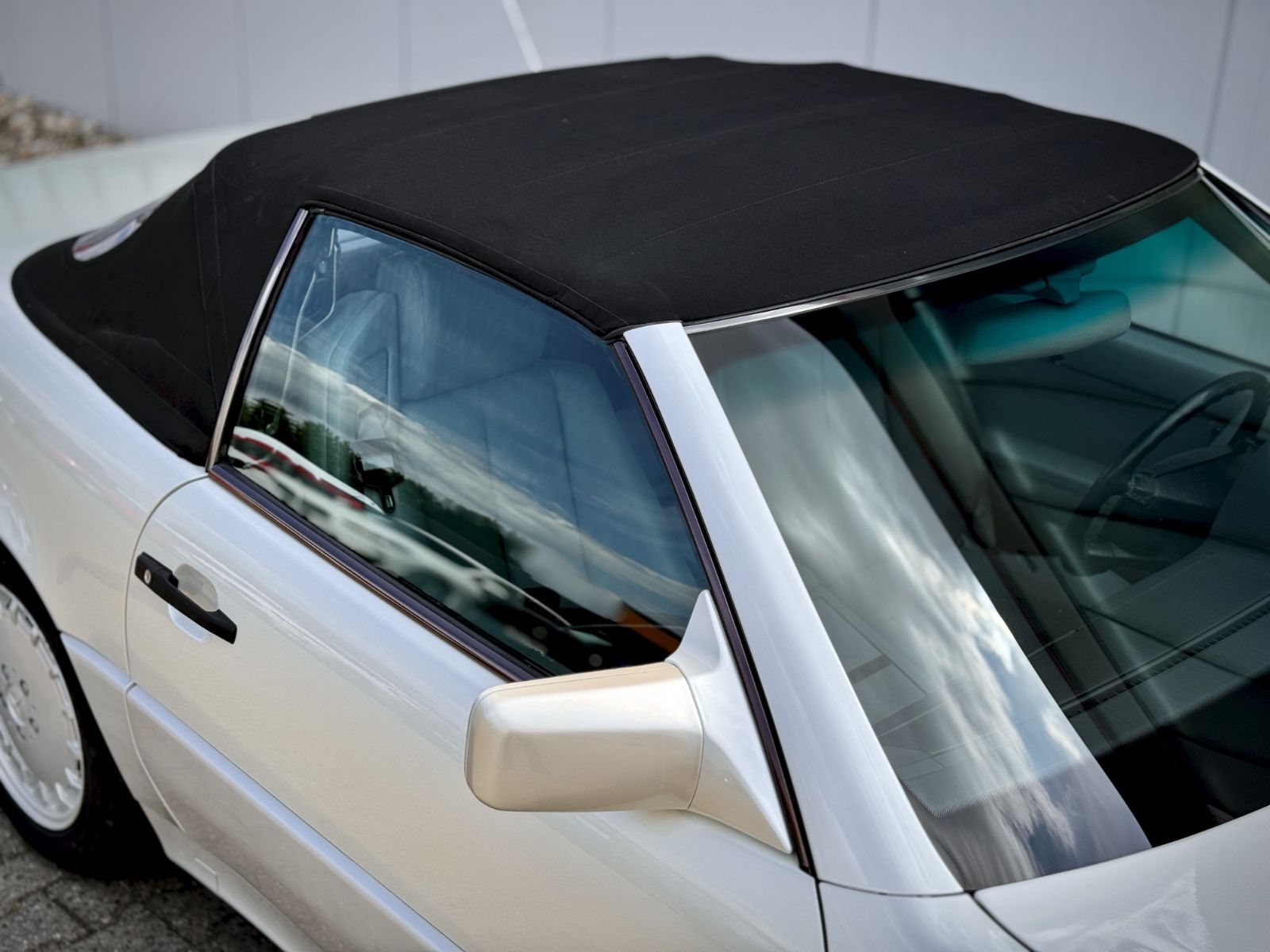 Fahrzeugabbildung Mercedes-Benz SL 300 Roadster *AUTOMATIK|KLIMA|LEDER*