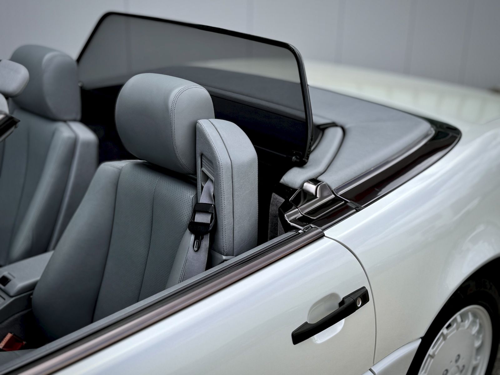 Fahrzeugabbildung Mercedes-Benz SL 300 Roadster *AUTOMATIK|KLIMA|LEDER*