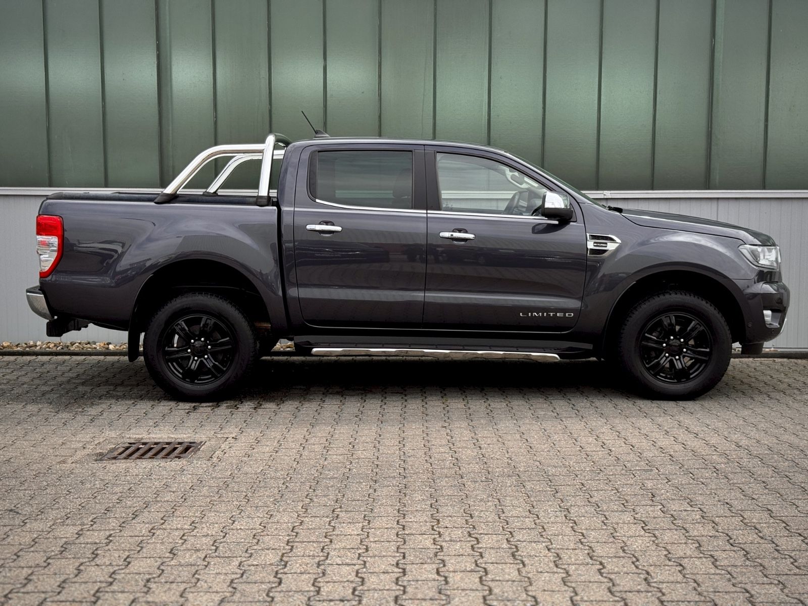 Fahrzeugabbildung Ford Ranger 2.0 TDCI Limited Doppelkabine 4x4