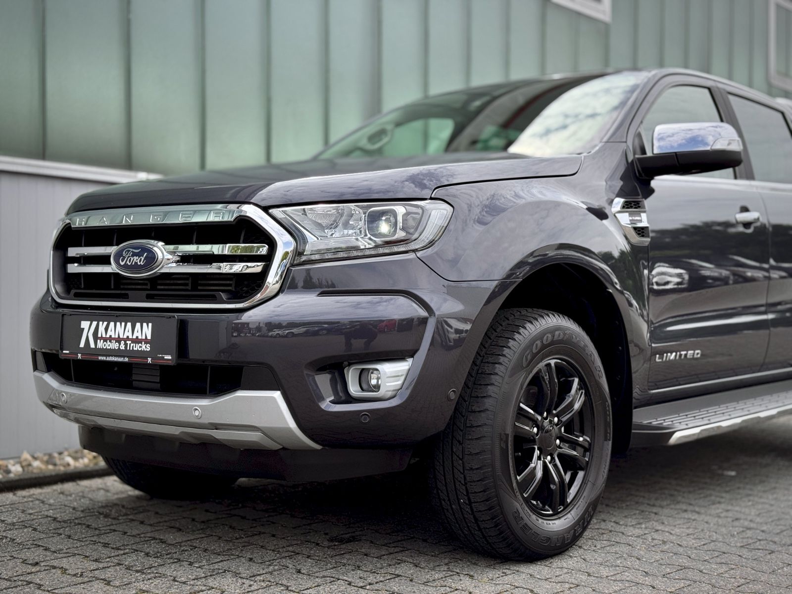 Fahrzeugabbildung Ford Ranger 2.0 TDCI Limited Doppelkabine 4x4