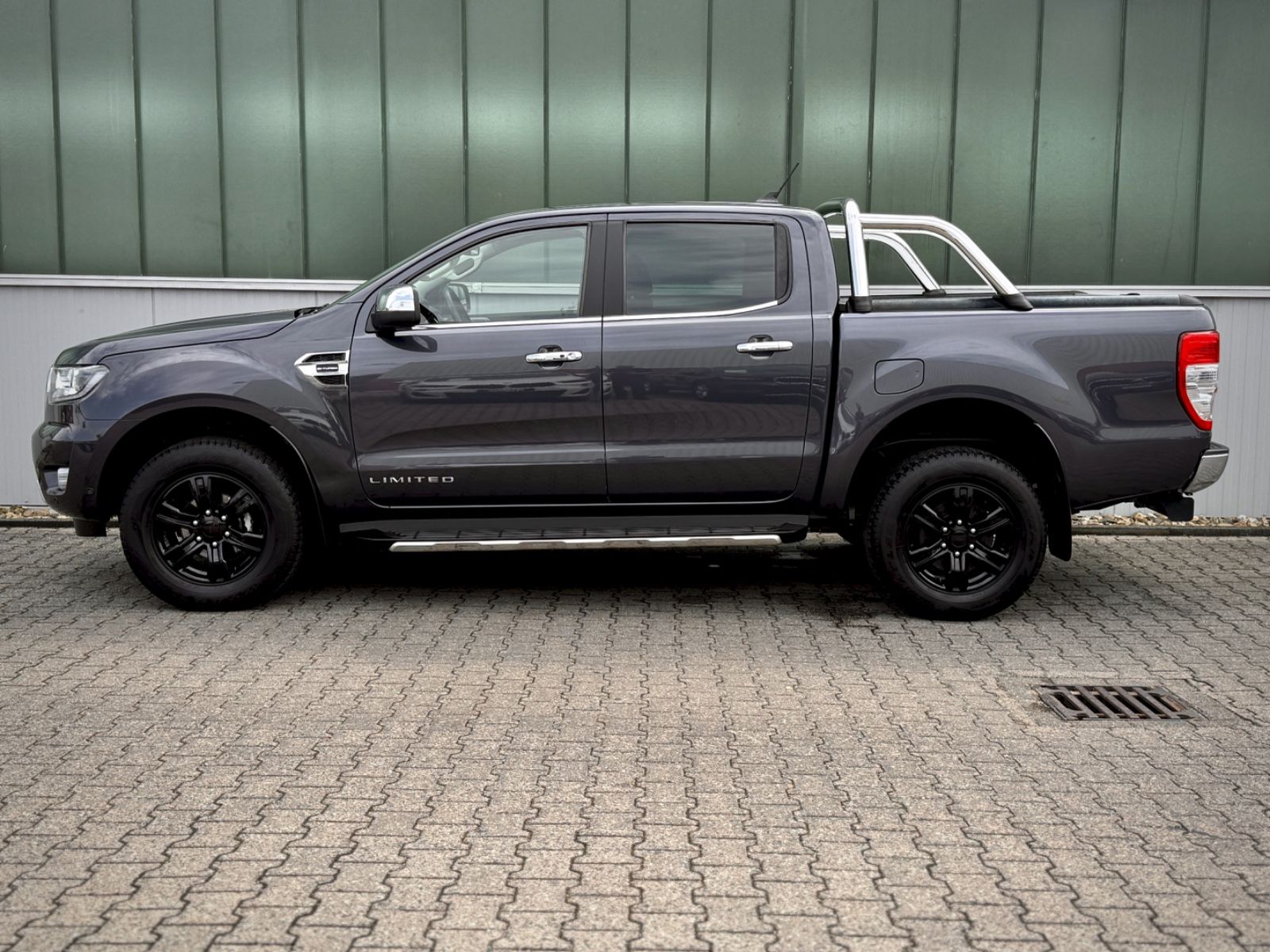 Fahrzeugabbildung Ford Ranger 2.0 TDCI Limited Doppelkabine 4x4