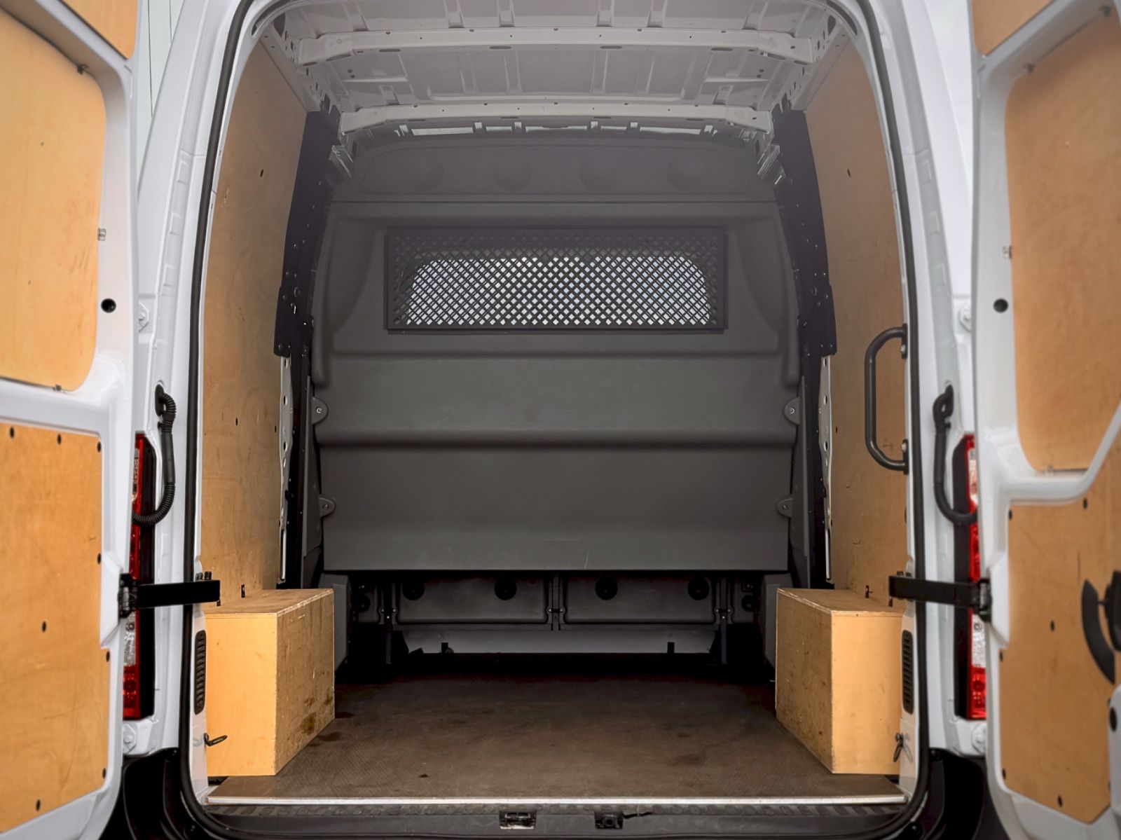 Fahrzeugabbildung Renault Master III Kasten L2H2 Doka *7-SITZE|PDC|KLIMA*