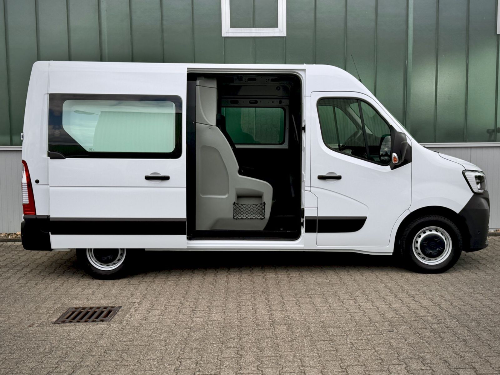 Fahrzeugabbildung Renault Master III Kasten L2H2 Doka *7-SITZE|PDC|KLIMA*