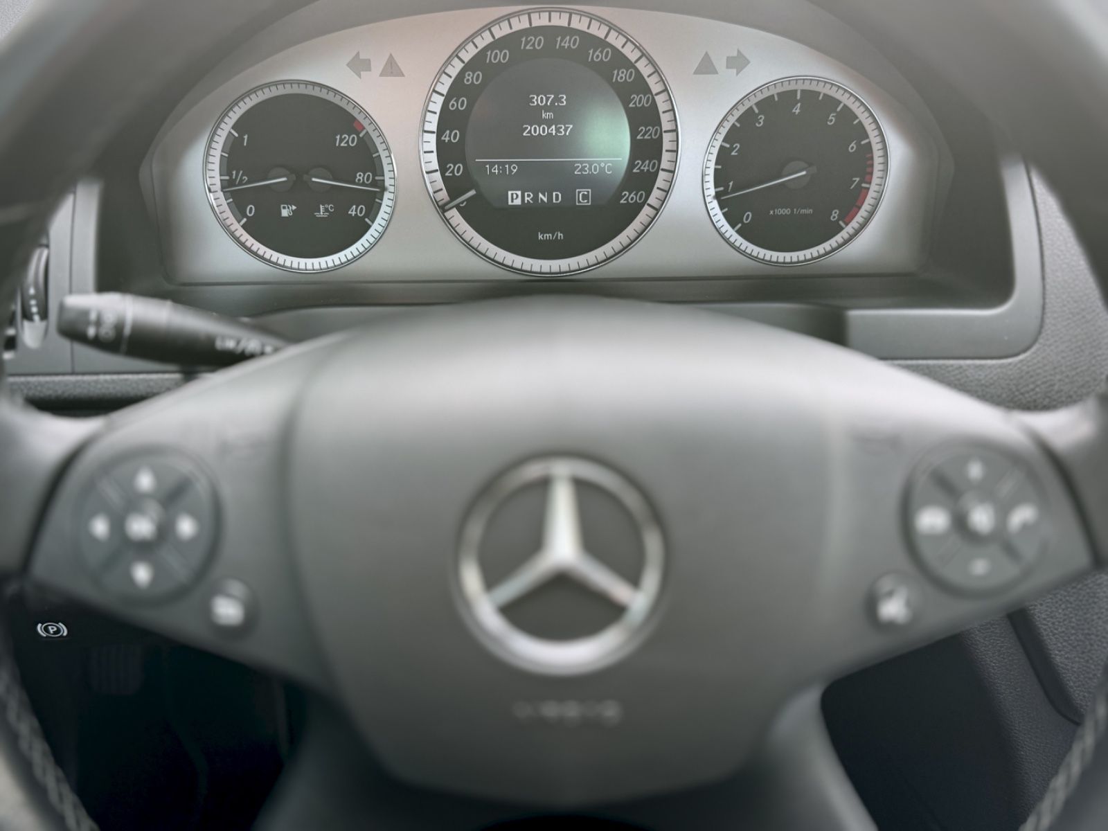 Fahrzeugabbildung Mercedes-Benz C 180 K Avantgarde *XENON|NAVI|PANORAMA*