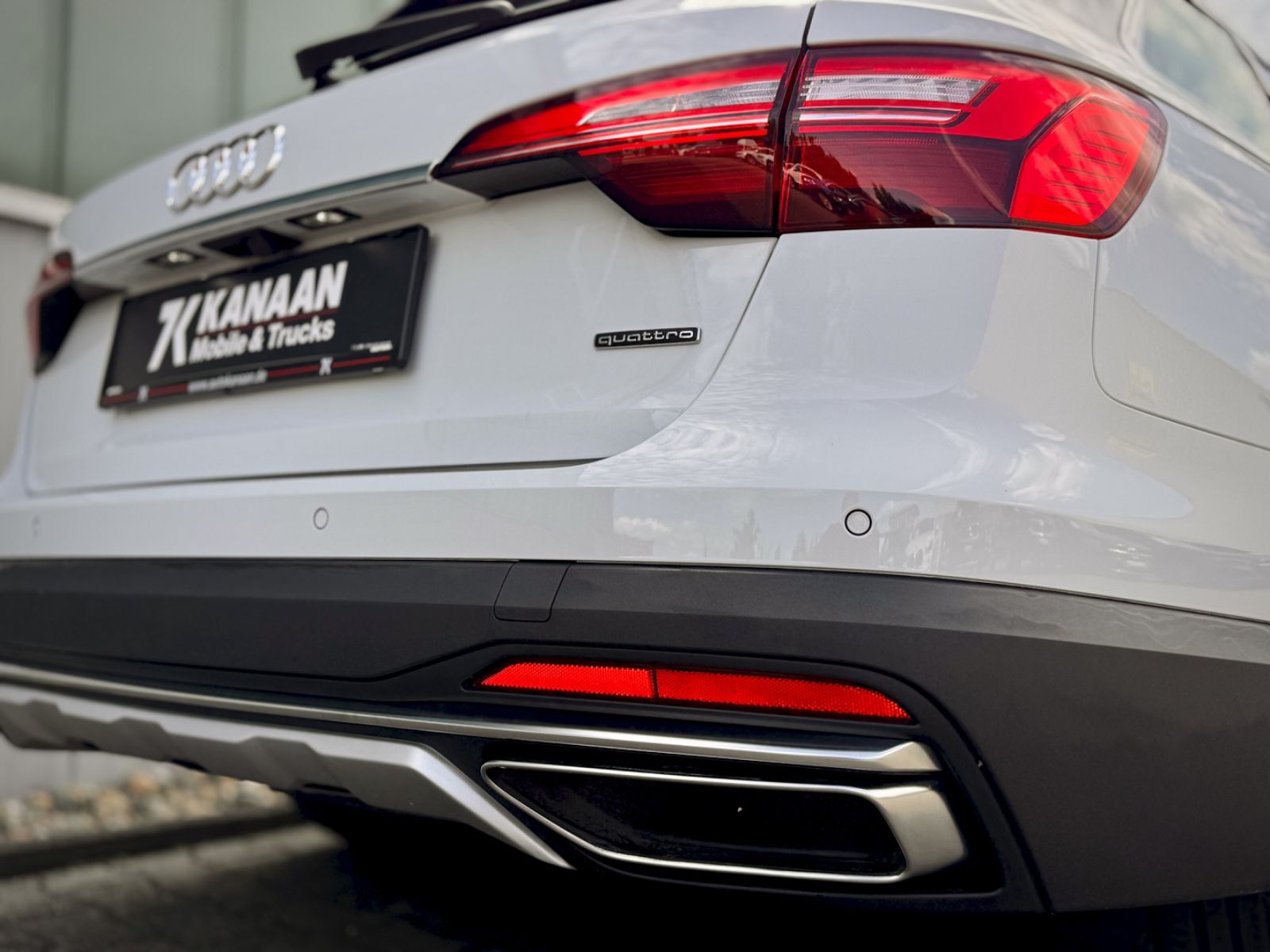 Fahrzeugabbildung Audi A4 Avant Allroad 40TDI Quattro *ASSIST|AHK|PANO*