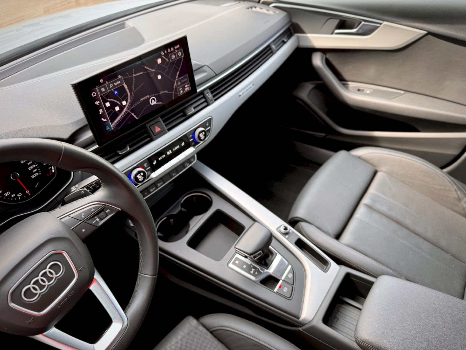 Fahrzeugabbildung Audi A4 Avant Allroad 40TDI Quattro *ASSIST|AHK|PANO*