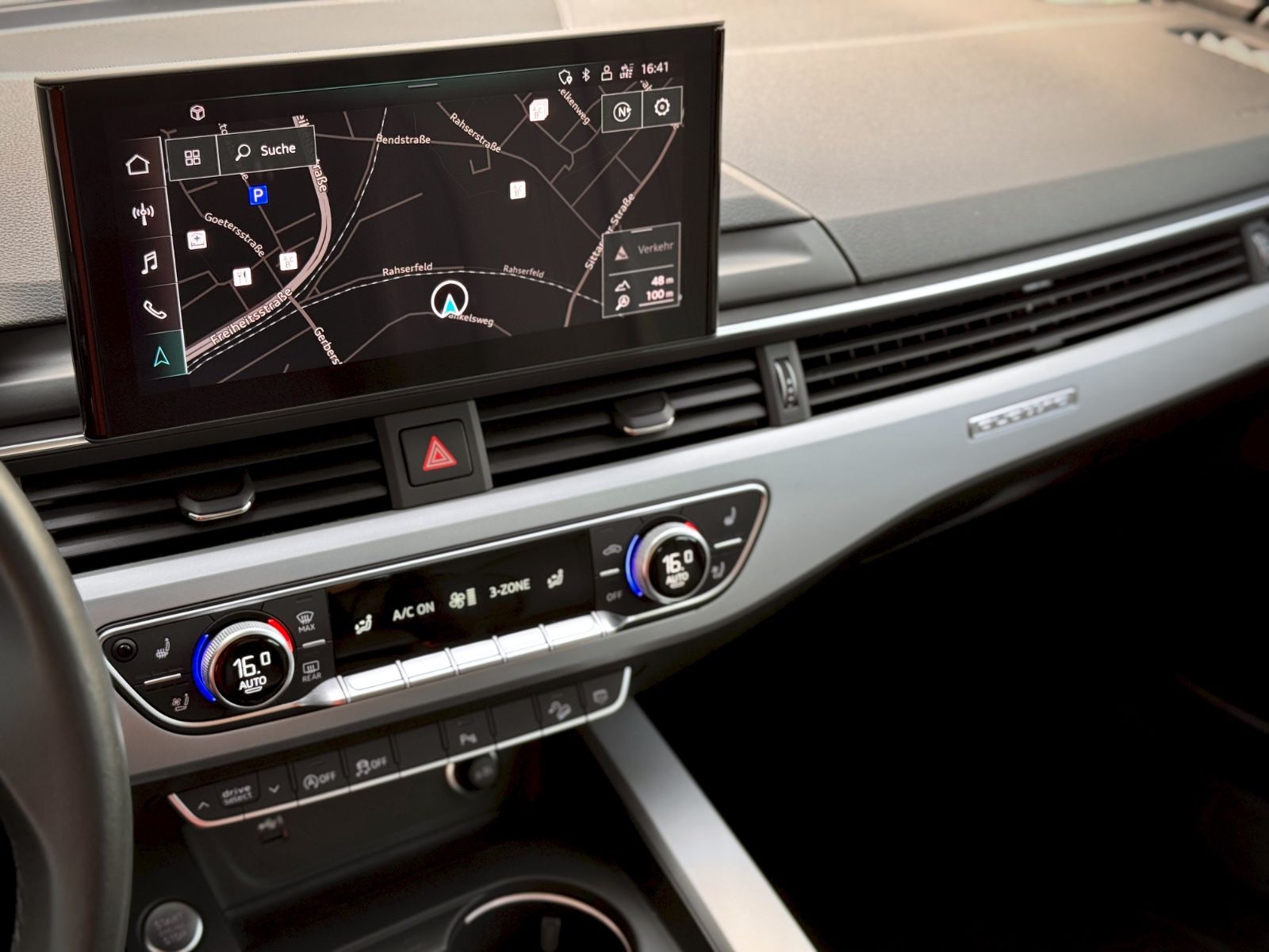 Fahrzeugabbildung Audi A4 Avant Allroad 40TDI Quattro *ASSIST|AHK|PANO*
