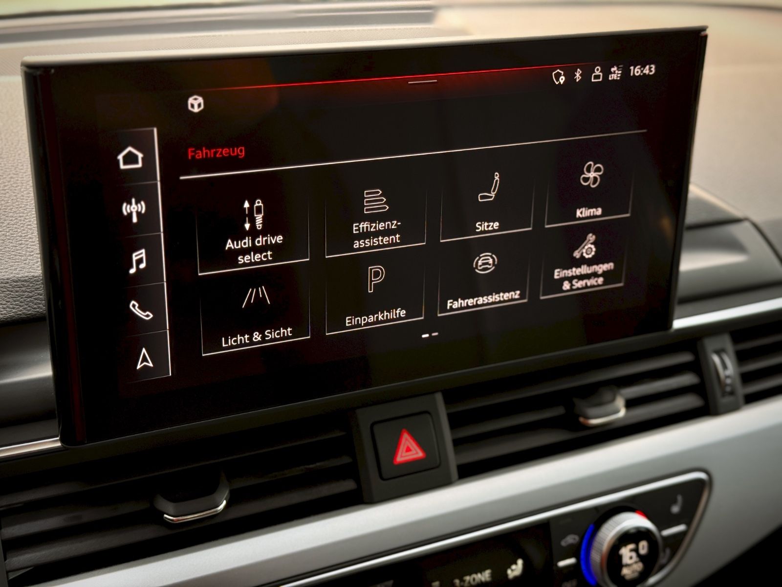 Fahrzeugabbildung Audi A4 Avant Allroad 40TDI Quattro *ASSIST|AHK|PANO*