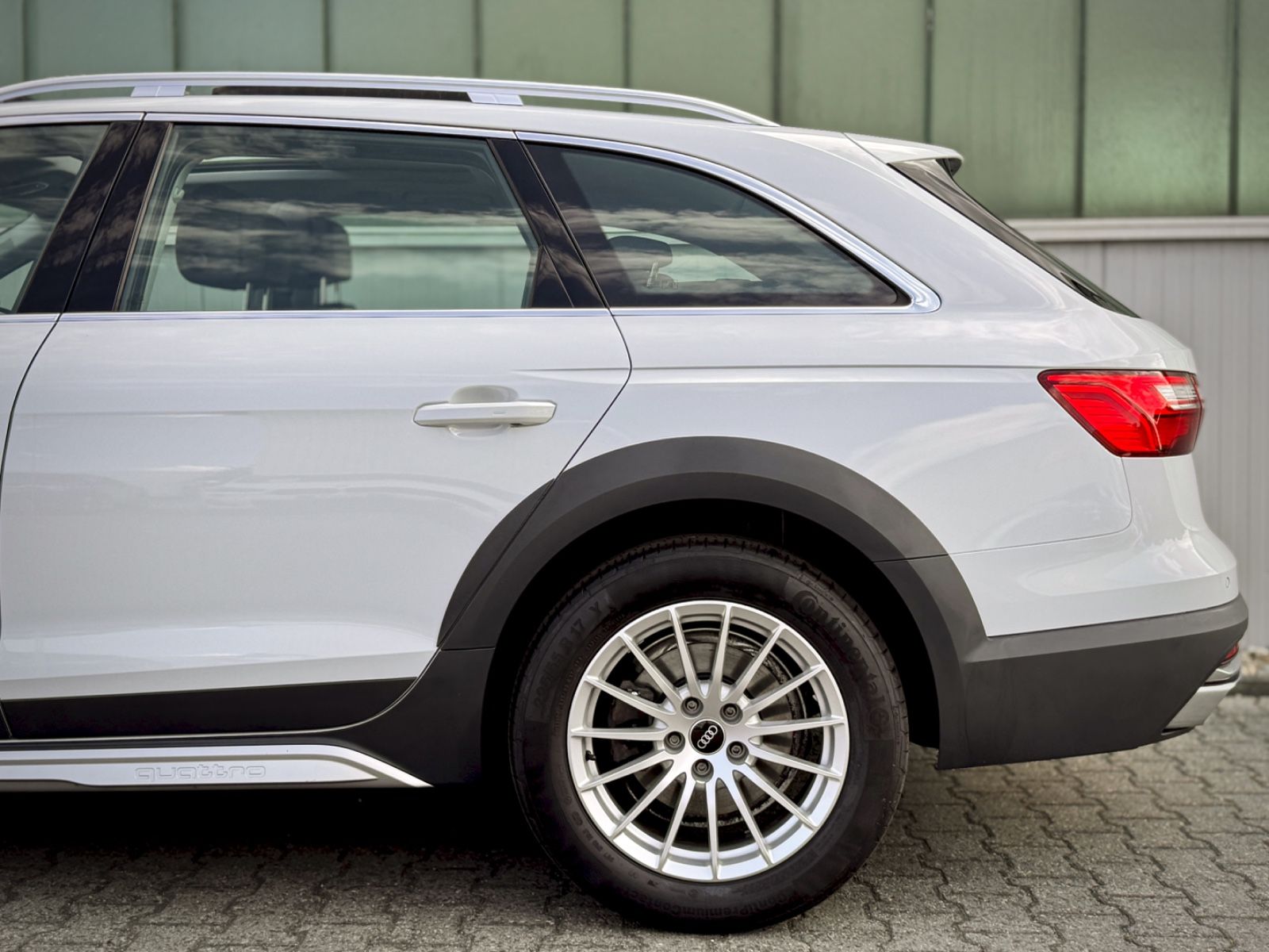 Fahrzeugabbildung Audi A4 Avant Allroad 40TDI Quattro *ASSIST|AHK|PANO*