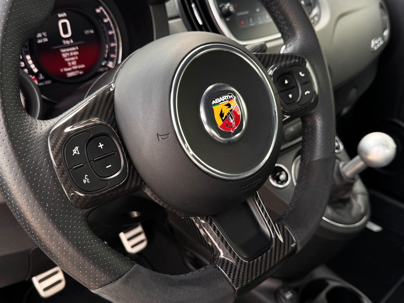 Fahrzeugabbildung Abarth 595 Cabriolet Competizione*LEDER|NAVI|PDC|STYLE*