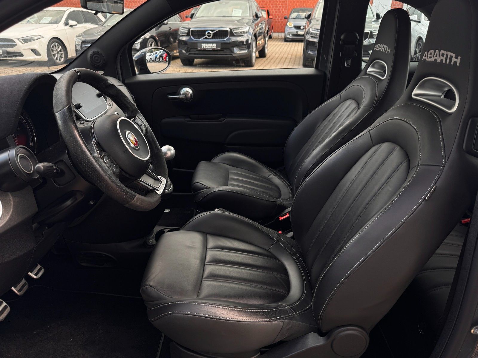 Fahrzeugabbildung Fiat Abarth 595 C Competizione*LEDER|NAVI|PDC|STYLE*