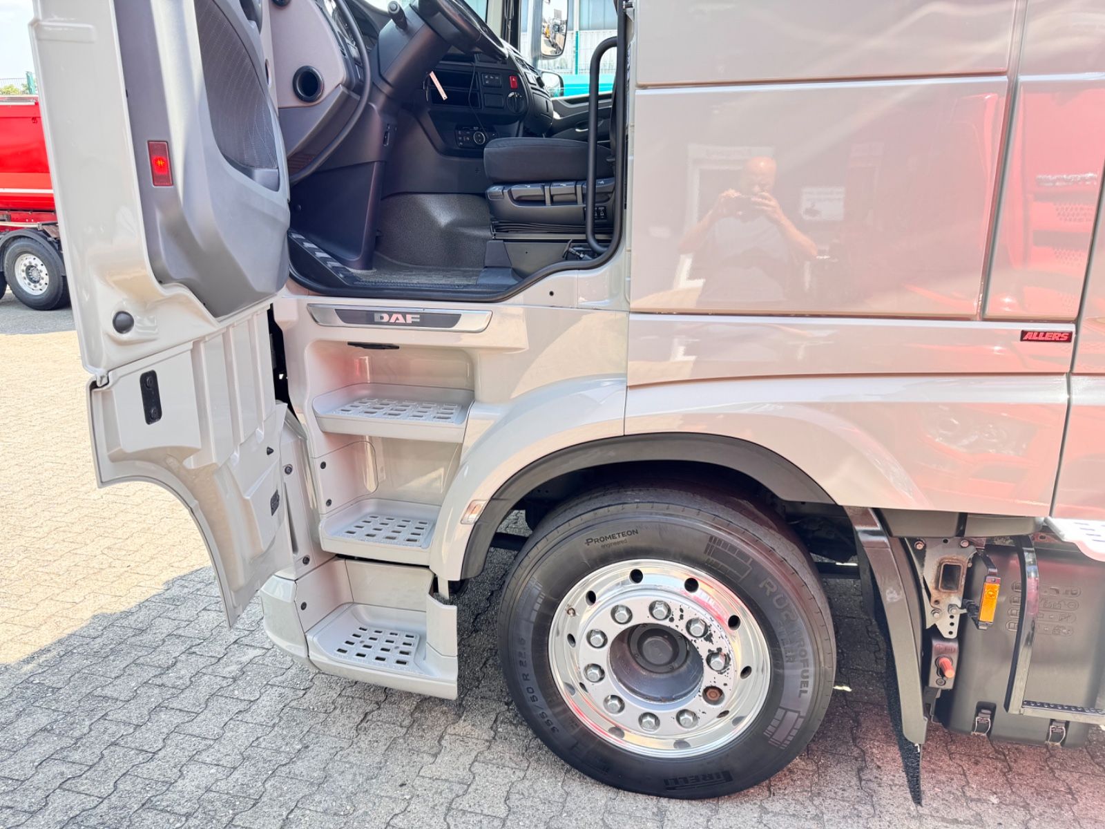 Fahrzeugabbildung DAF XF 480 FT 4x2 SSC Low Deck Standklima ZF-Intard