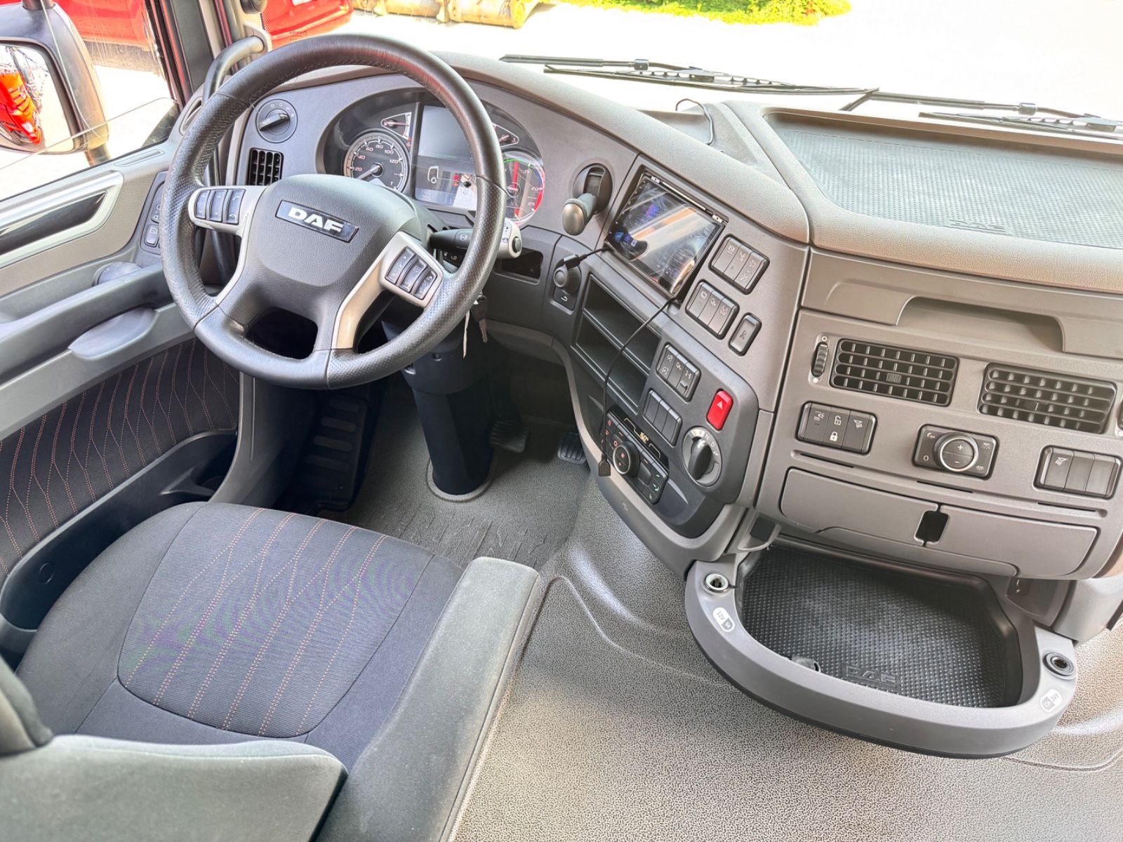 Fahrzeugabbildung DAF XF 480 FT 4x2 SSC Low Deck Standklima ZF-Intard