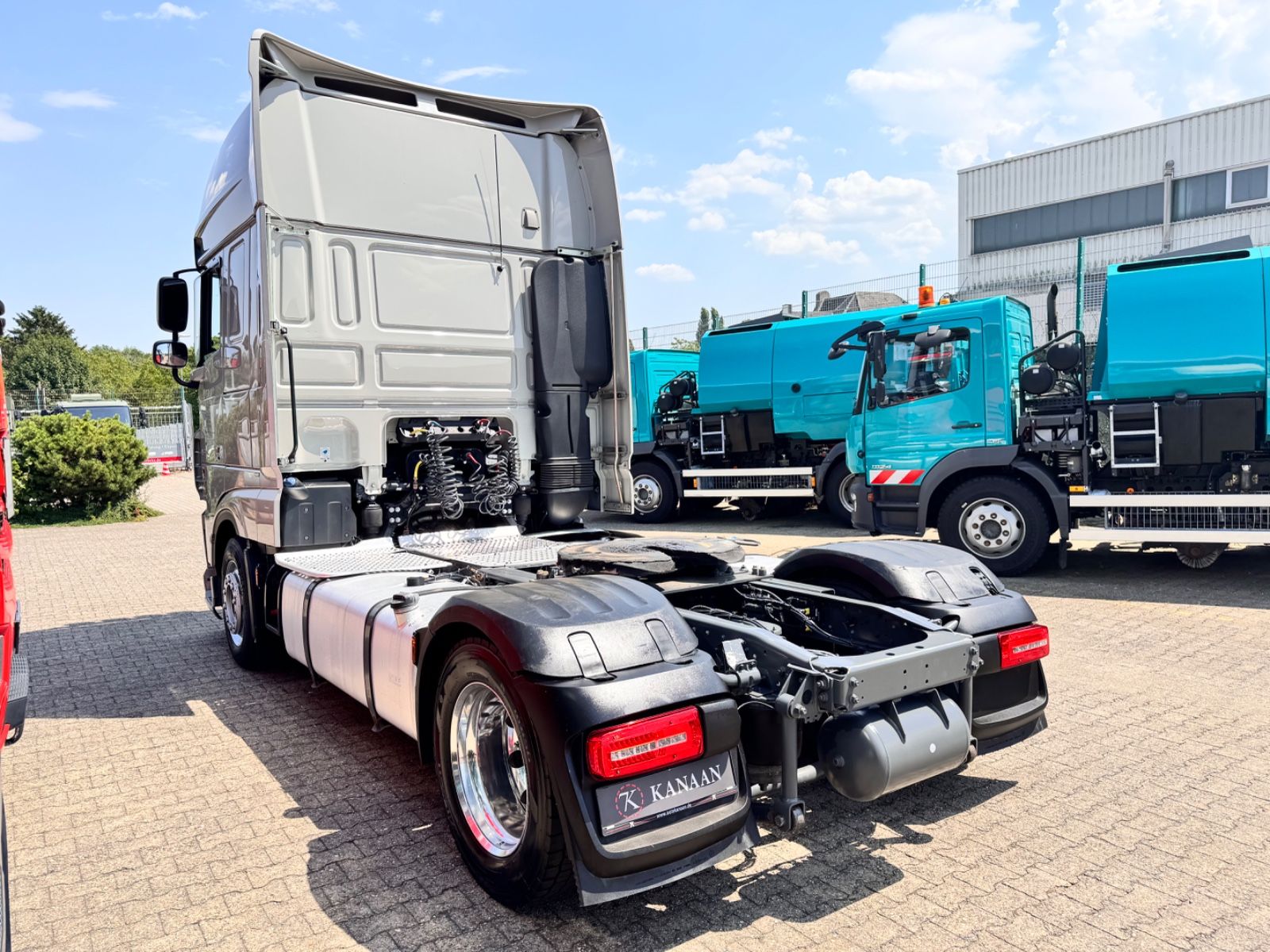 Fahrzeugabbildung DAF XF 480 FT 4x2 SSC Low Deck Standklima ZF-Intard